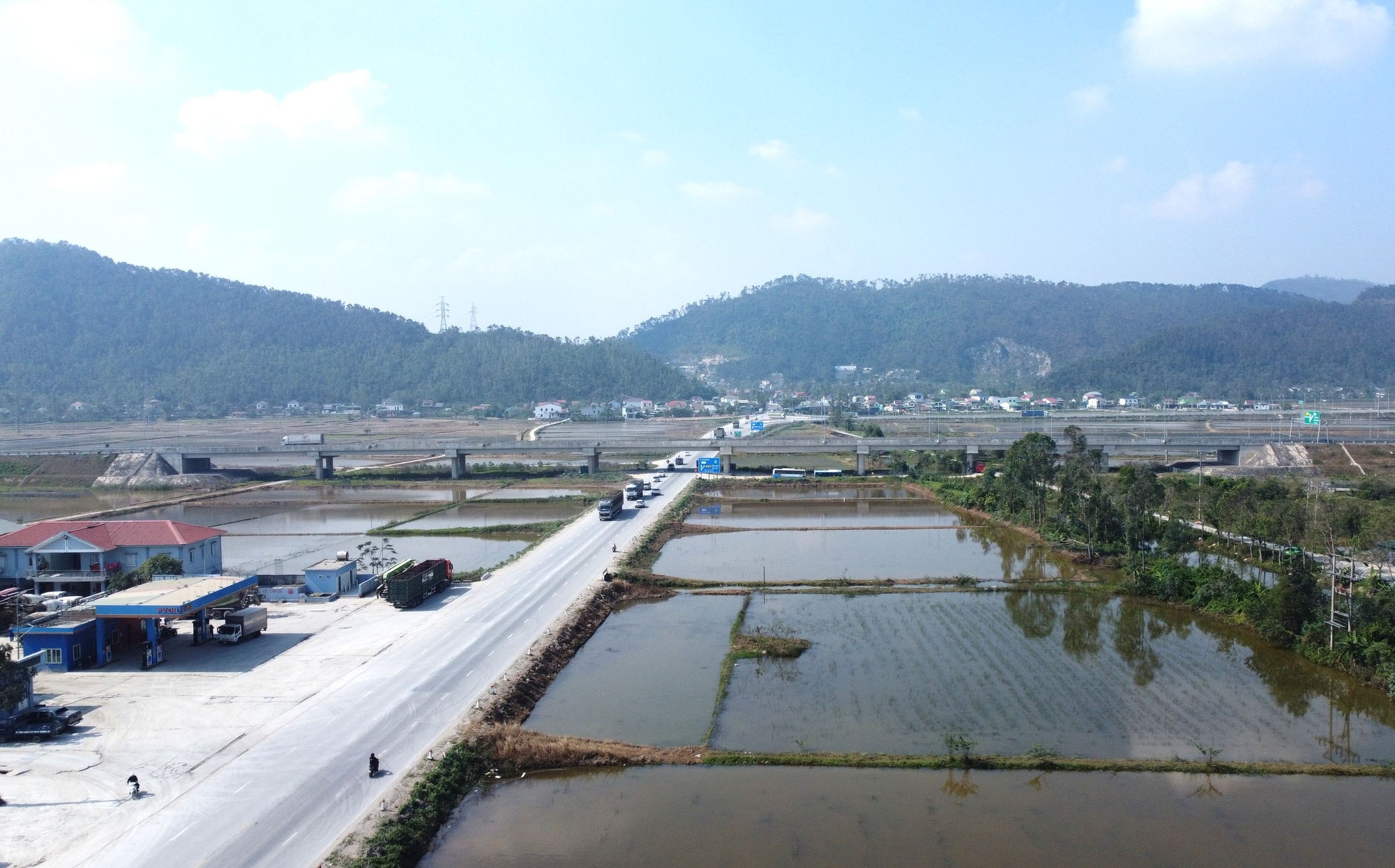 Chạy đua ho&agrave;n thiện c&aacute;c điều kiện để khởi c&ocirc;ng cao tốc Vinh - Thanh Thuỷ- Ảnh 4.