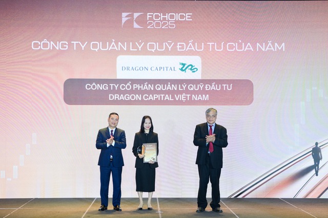 Doanh nghiệp, doanh nhân bất động sản "chiếm sóng" lễ vinh danh Fchoice 2026- Ảnh 5. Doanh nghiệp, doanh nhân bất động sản "chiếm sóng" lễ vinh danh Fchoice 2026- Ảnh 5.