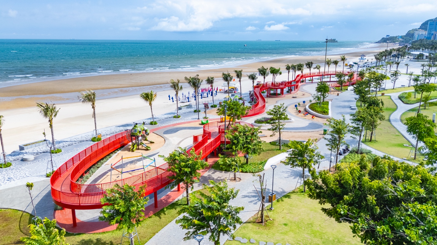 A park with trees and a beach  Description automatically generated with medium confidence