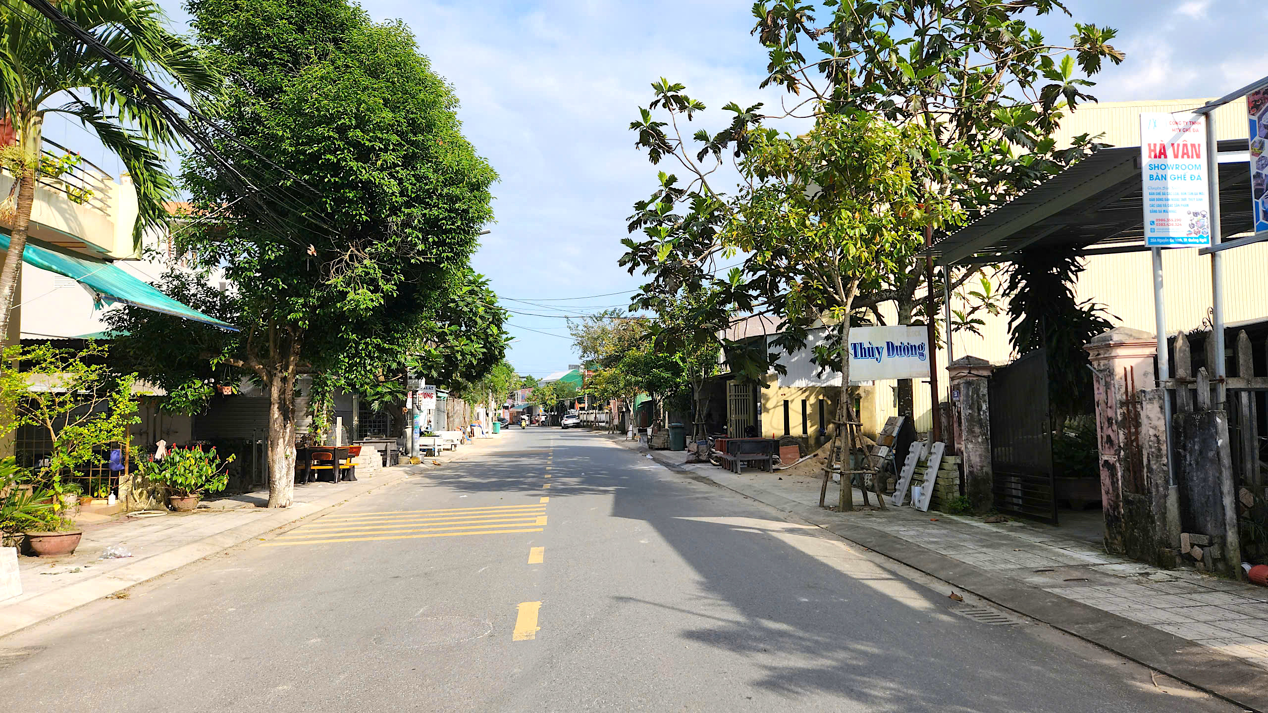 Di dời hộ dân cuối cùng, thi công hoàn thiện tuyến đường dở dang nhiều năm ở Quảng Ngãi- Ảnh 3. Di dời hộ dân cuối cùng, thi công hoàn thiện tuyến đường dở dang nhiều năm ở Quảng Ngãi- Ảnh 3.