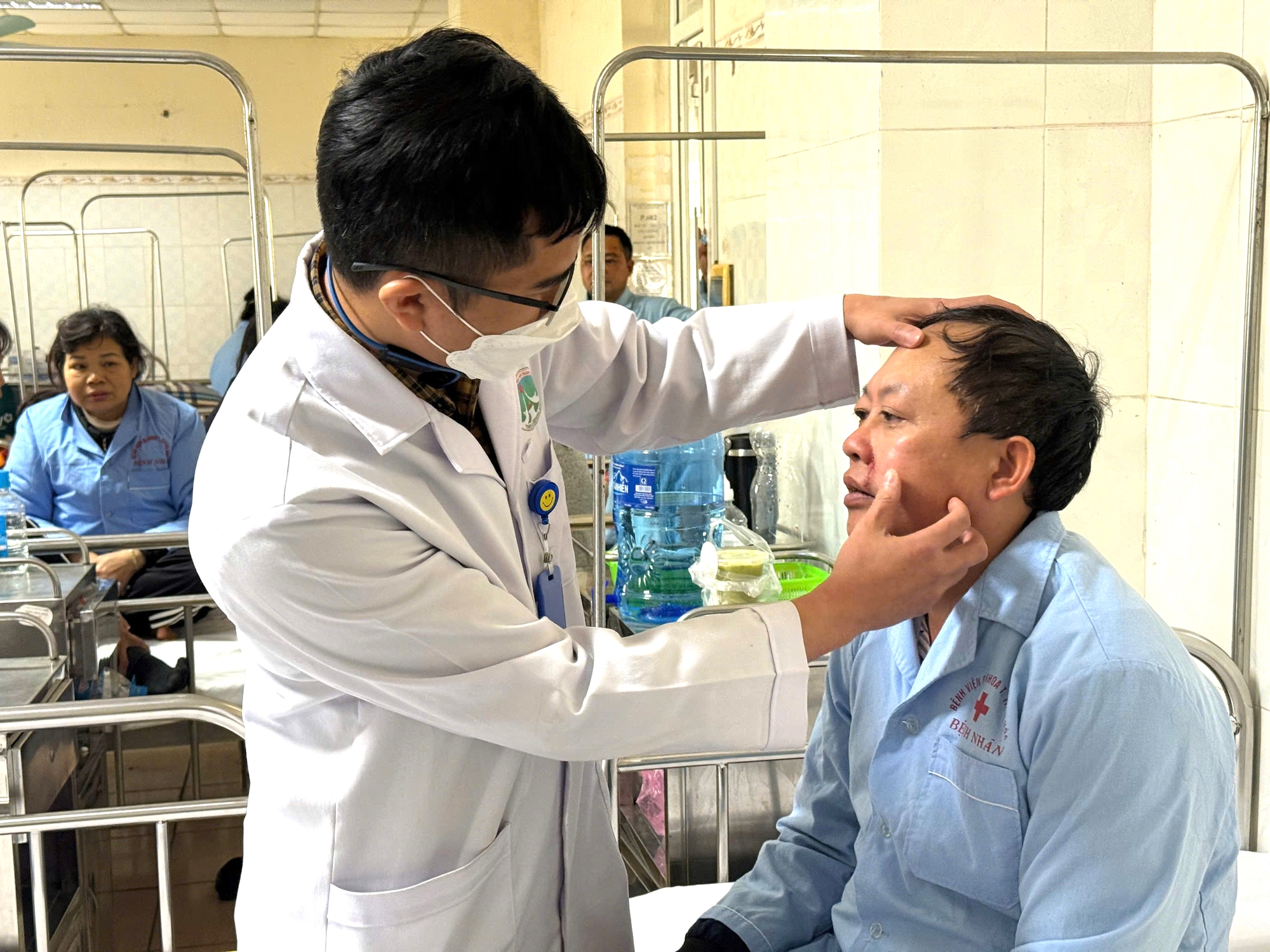 X&aacute;c định nguy&ecirc;n nh&acirc;n ban đầu vụ tai nạn tr&ecirc;n cao tốc l&agrave;m 4 người chết, 5 người bị thương- Ảnh 8.