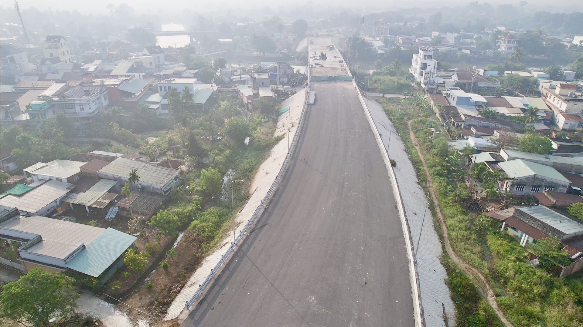 Hương lộ 2 sắp c&aacute;n đ&iacute;ch, sẵn s&agrave;ng khai th&aacute;c trước Tết, kh&eacute;p lại nửa thập kỷ chờ đợi- Ảnh 12.