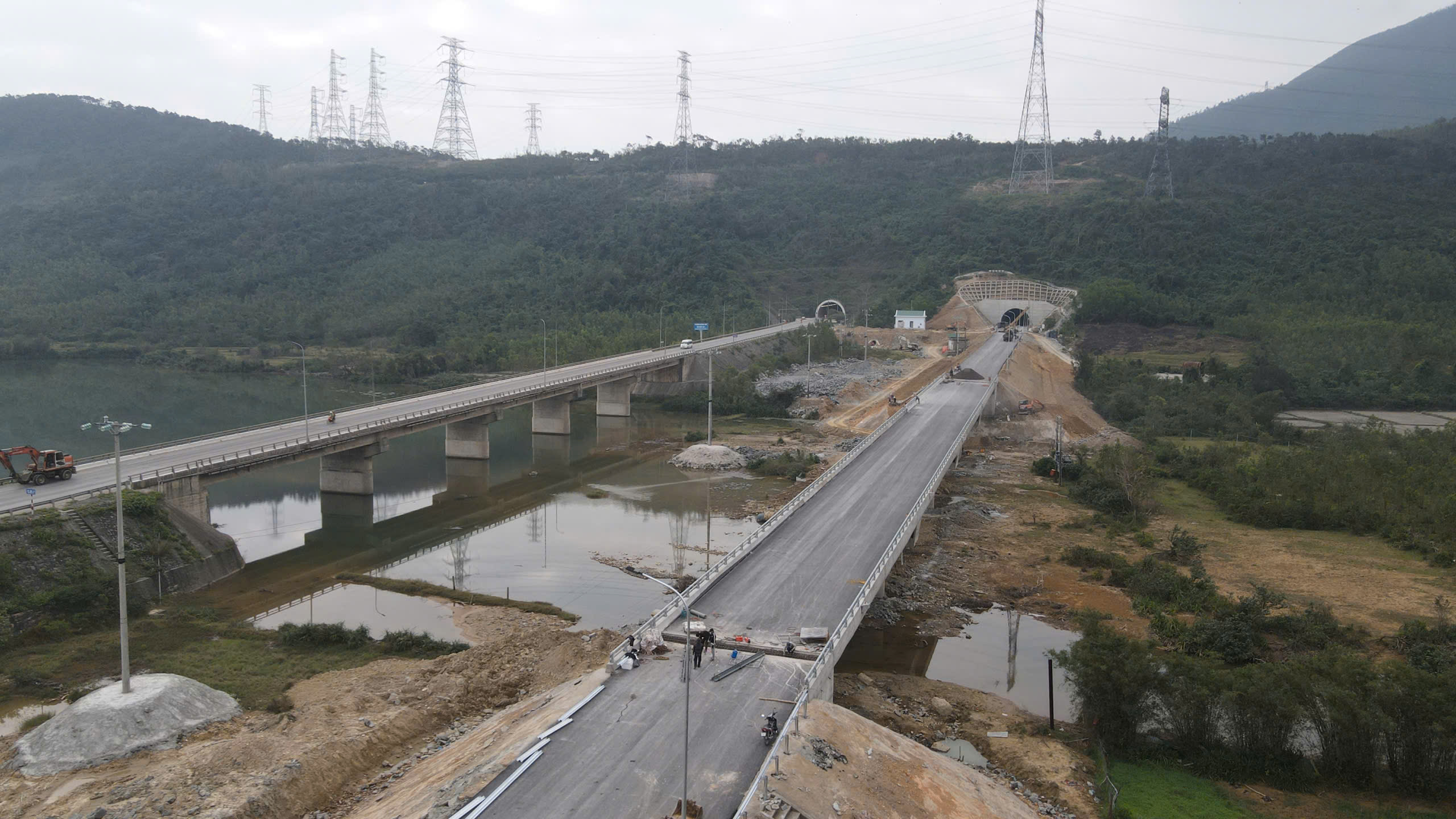 Thông xe hầm Đèo Ngang thứ hai ngay trong tháng 1- Ảnh 8. Thông xe hầm Đèo Ngang thứ hai ngay trong tháng 1- Ảnh 8.