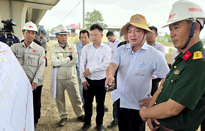 Giải b&agrave;i to&aacute;n c&aacute;t, đ&aacute; để cao tốc Ch&acirc;u Đốc - Cần Thơ - S&oacute;c Trăng c&aacute;n đ&iacute;ch năm 2026- Ảnh 1.
