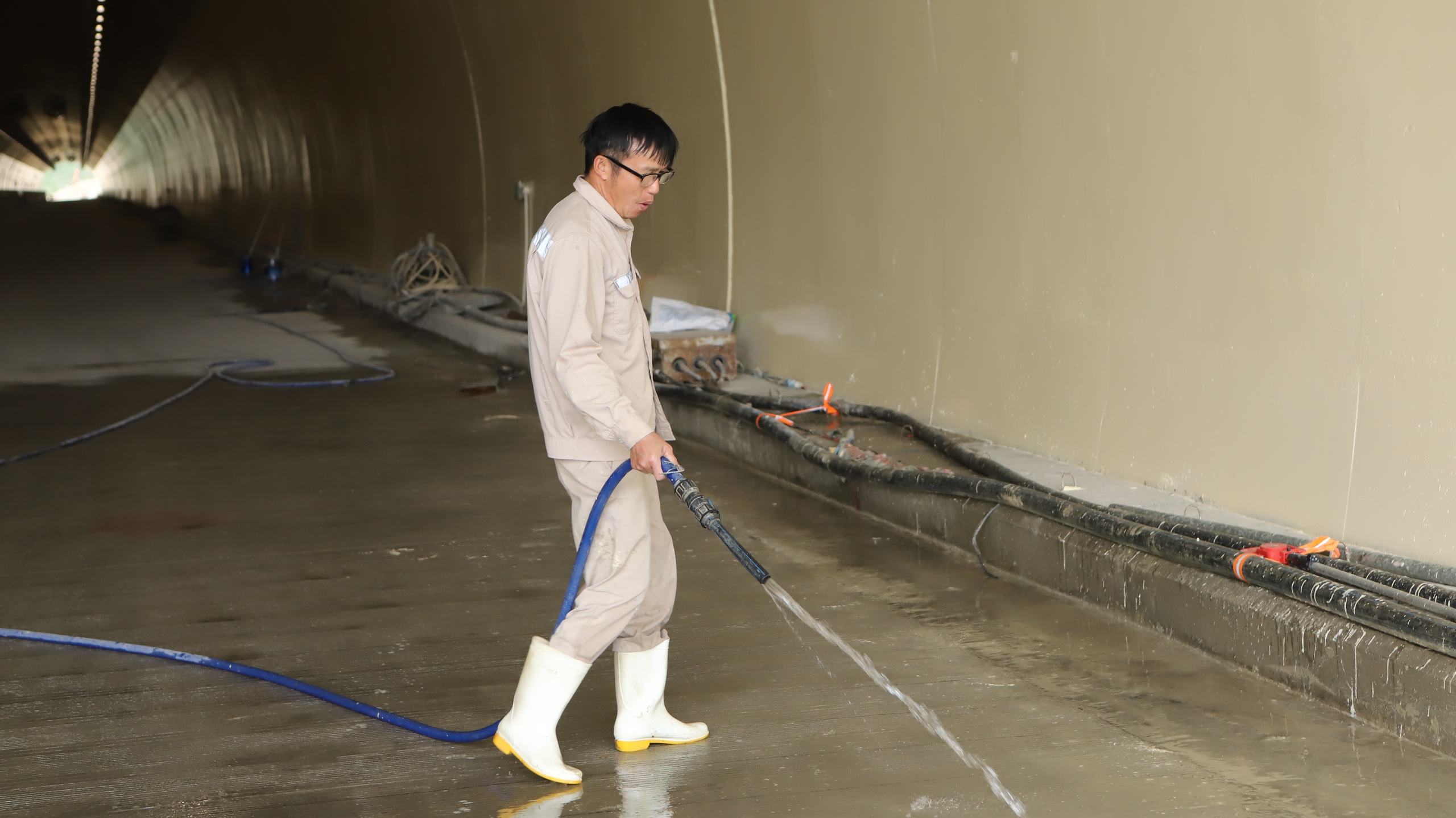 Thông xe hầm Đèo Ngang thứ hai ngay trong tháng 1- Ảnh 4. Thông xe hầm Đèo Ngang thứ hai ngay trong tháng 1- Ảnh 4.