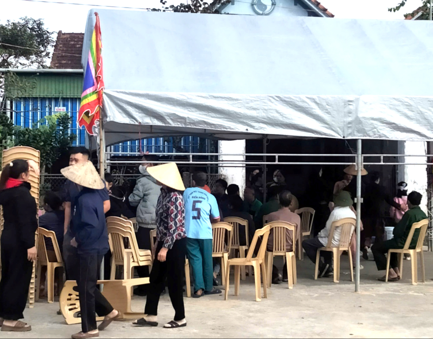 Vụ tai nạn 4 người chết tr&ecirc;n cao tốc: Chuyến xe định mệnh biến ng&agrave;y vui th&agrave;nh đại tang- Ảnh 1.