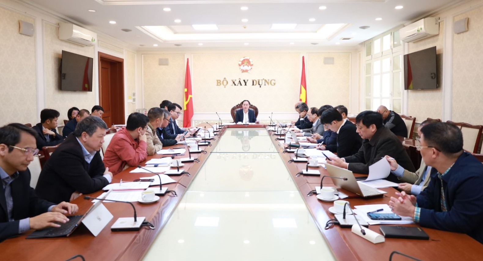 Bộ X&acirc;y dựng khẩn trương ho&agrave;n thiện dự thảo nghị định về quản l&yacute; vật liệu x&acirc;y dựng- Ảnh 3.