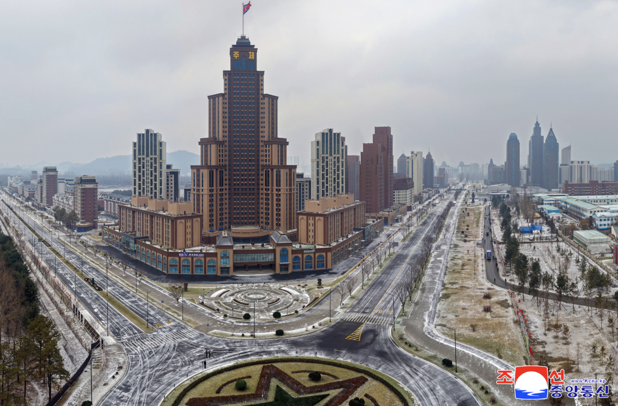 Hé lộ hình ảnh mới nhất từ khu đô thị 10.000 căn hộ sắp hoàn thành tại Bình Nhưỡng- Ảnh 6. Hé lộ hình ảnh mới nhất từ khu đô thị 10.000 căn hộ sắp hoàn thành tại Bình Nhưỡng- Ảnh 6.