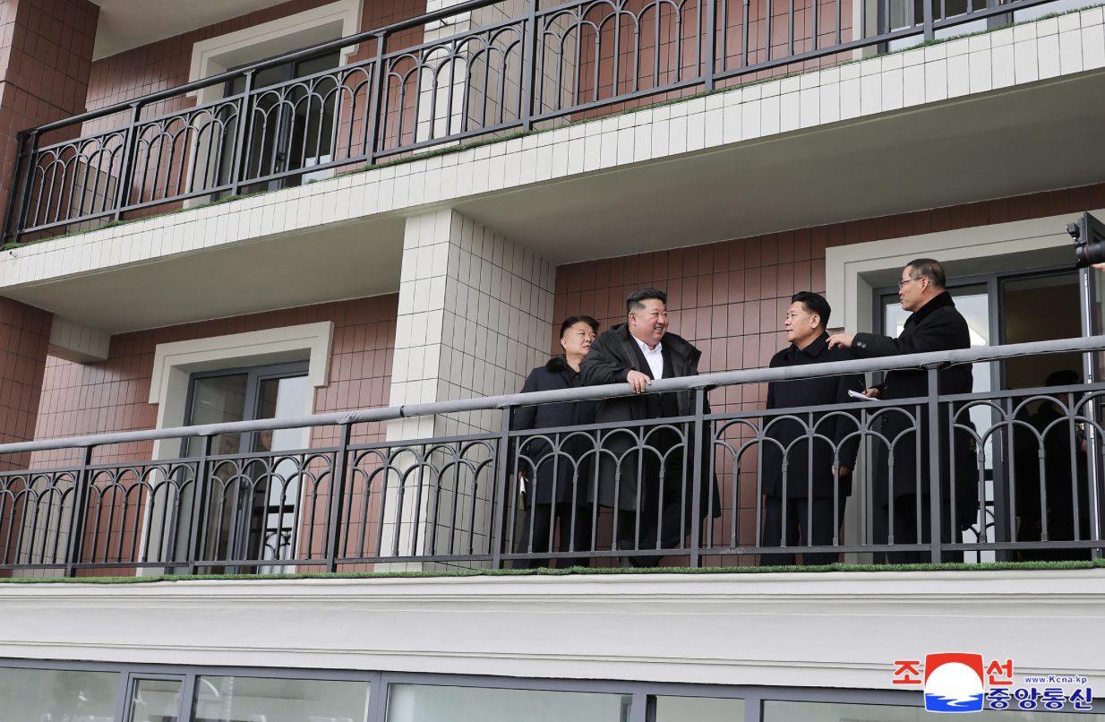 Hé lộ hình ảnh mới nhất từ khu đô thị 10.000 căn hộ sắp hoàn thành tại Bình Nhưỡng- Ảnh 5. Hé lộ hình ảnh mới nhất từ khu đô thị 10.000 căn hộ sắp hoàn thành tại Bình Nhưỡng- Ảnh 5.