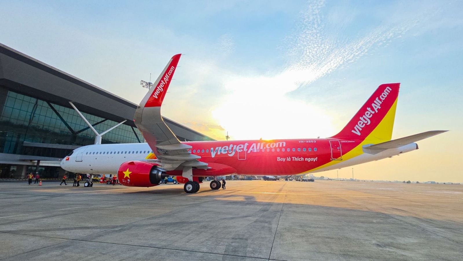 Vietjet tung ưu đ&atilde;i giảm 30% gi&aacute; v&eacute; Deluxe- Ảnh 1.