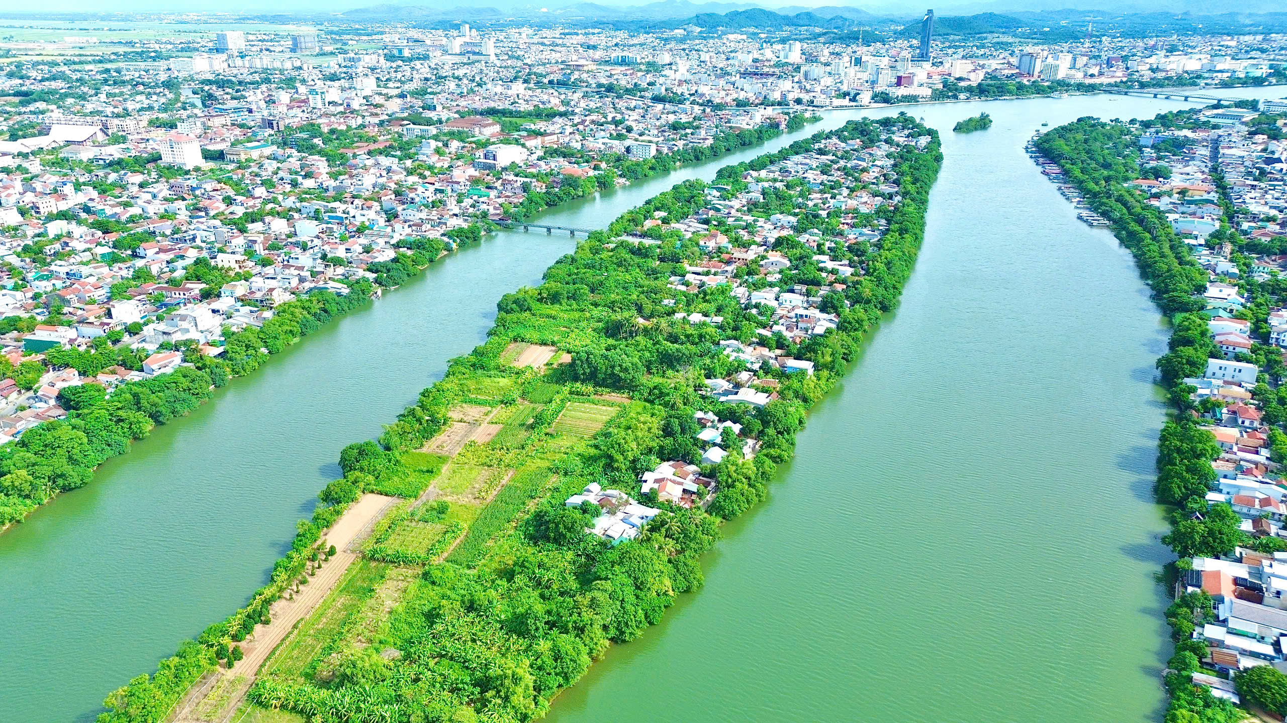 Huế: Đầu tư 2.200 tỷ đồng x&acirc;y cầu vượt s&ocirc;ng Hương- Ảnh 4.