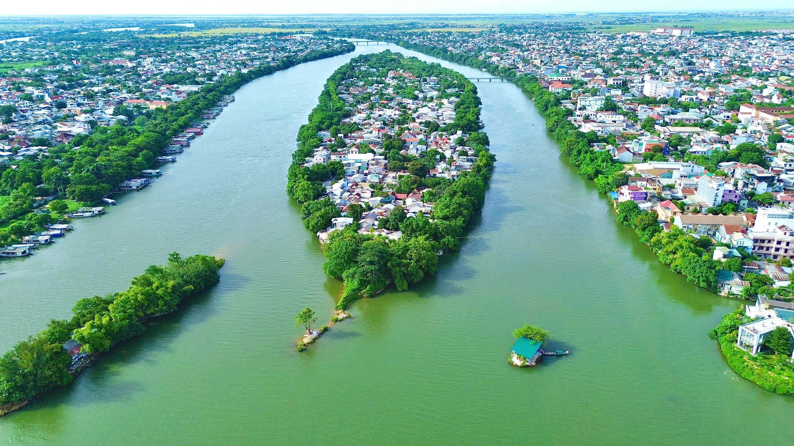 Huế: Đầu tư 2.200 tỷ đồng x&acirc;y cầu vượt s&ocirc;ng Hương- Ảnh 1.