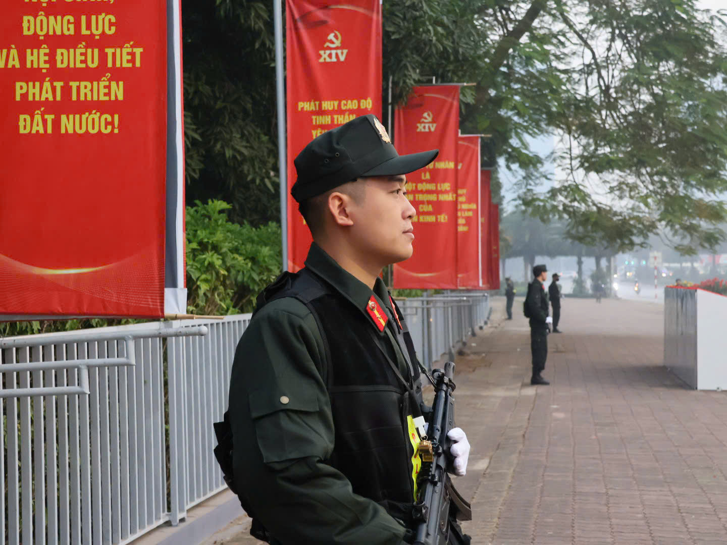 Công an Hà Nội diễn tập dẫn đoàn, bảo đảm giao thông phục vụ Đại hội XIV của Đảng- Ảnh 12. Công an Hà Nội diễn tập dẫn đoàn, bảo đảm giao thông phục vụ Đại hội XIV của Đảng- Ảnh 12.