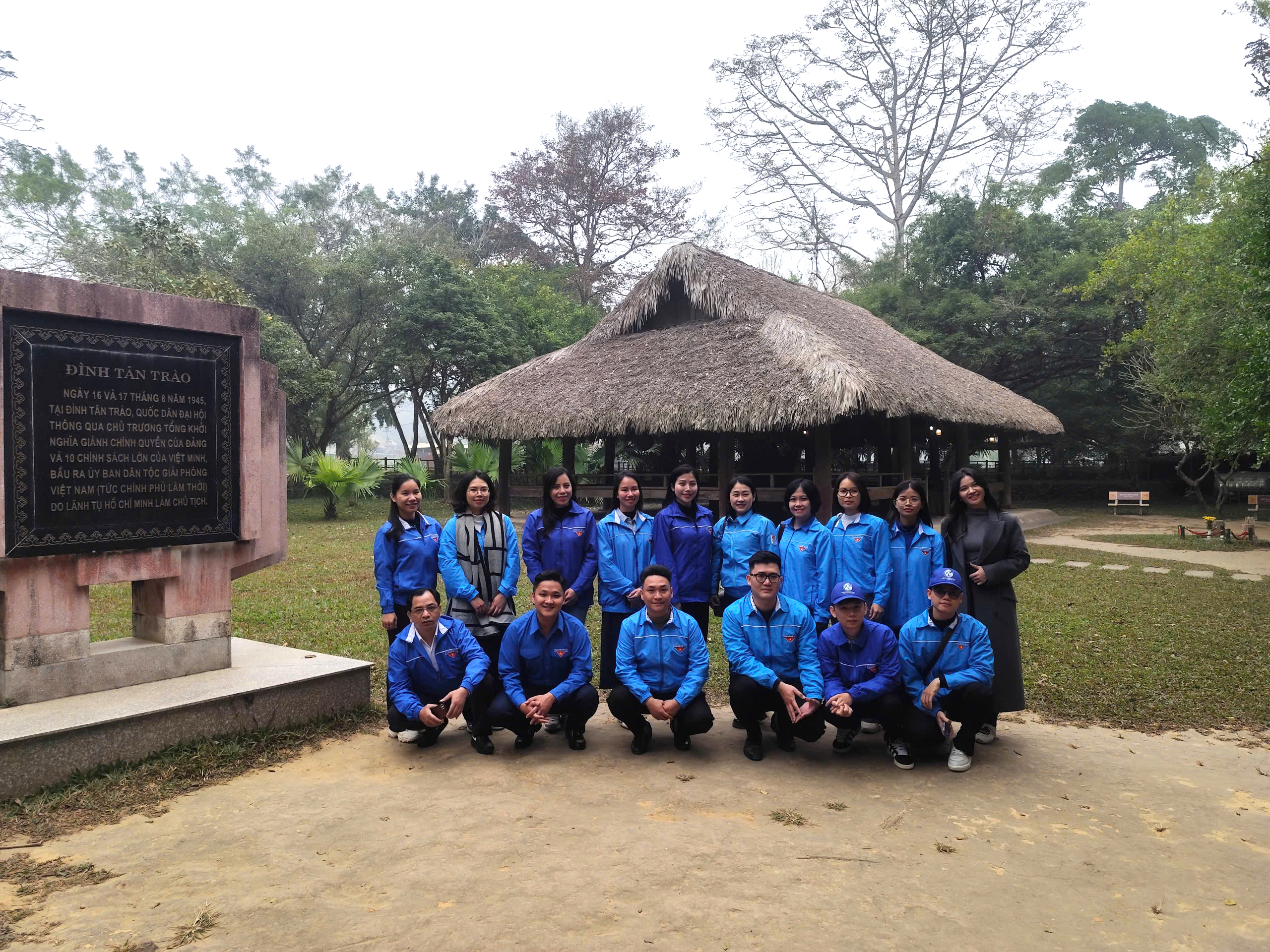 Tuổi trẻ B&aacute;o X&acirc;y dựng mang y&ecirc;u thương đến học sinh v&ugrave;ng cao Th&aacute;i Nguy&ecirc;n- Ảnh 9.