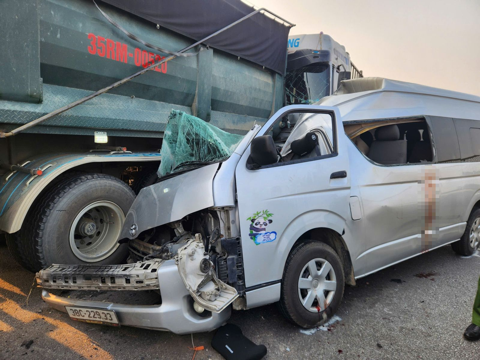 Khởi tố vụ tai nạn giao th&ocirc;ng đặc biệt nghi&ecirc;m trọng tr&ecirc;n cao tốc Mai Sơn - quốc lộ 45- Ảnh 1.