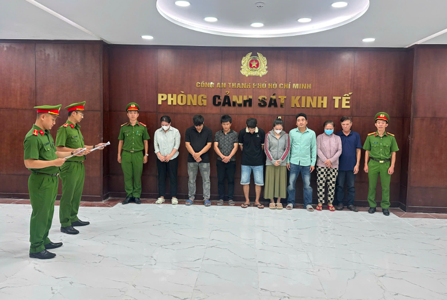 TP.HCM: Triệt ph&aacute; đường d&acirc;y l&agrave;m giả thực phẩm quy m&ocirc; lớn trước Tết B&iacute;nh Ngọ 2026- Ảnh 1.