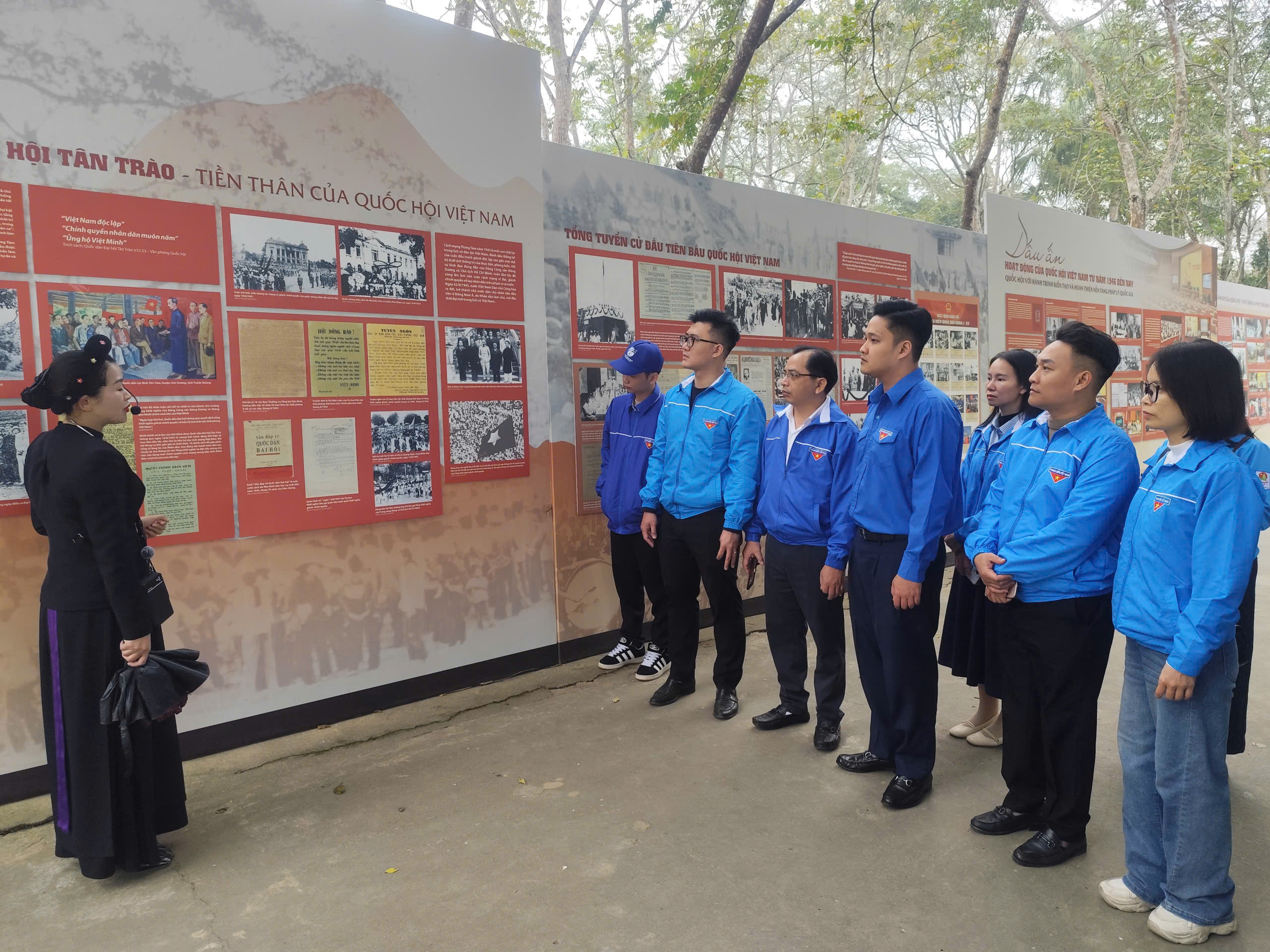 Tuổi trẻ B&aacute;o X&acirc;y dựng mang y&ecirc;u thương đến học sinh v&ugrave;ng cao Th&aacute;i Nguy&ecirc;n- Ảnh 10.