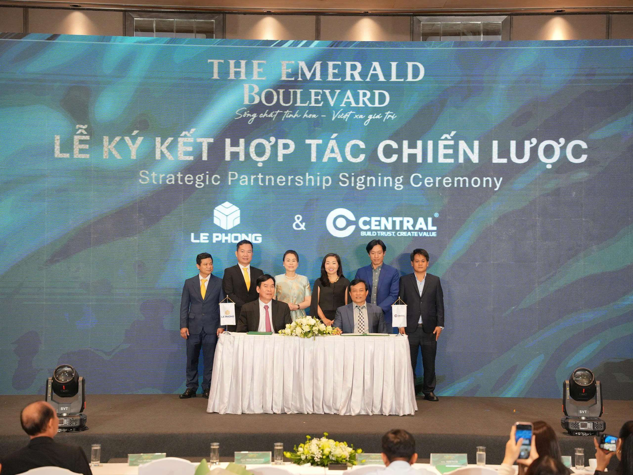 Ký kết hợp tác chiến lược triển khai dự án The Emerald Boulevard- Ảnh 1. Ký kết hợp tác chiến lược triển khai dự án The Emerald Boulevard- Ảnh 1.