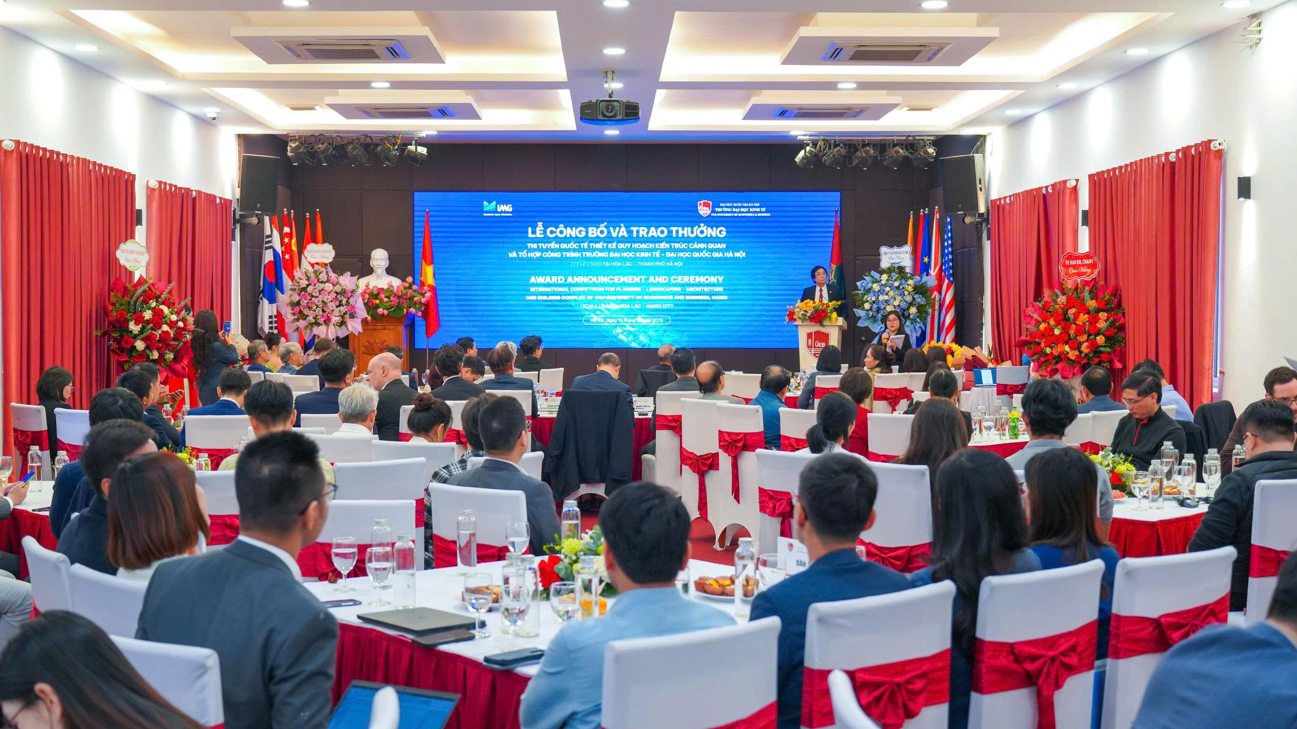 Đại học Kinh tế trao giải cuộc thi thiết kế quy hoạch - kiến tr&uacute;c tại H&ograve;a Lạc- Ảnh 2.