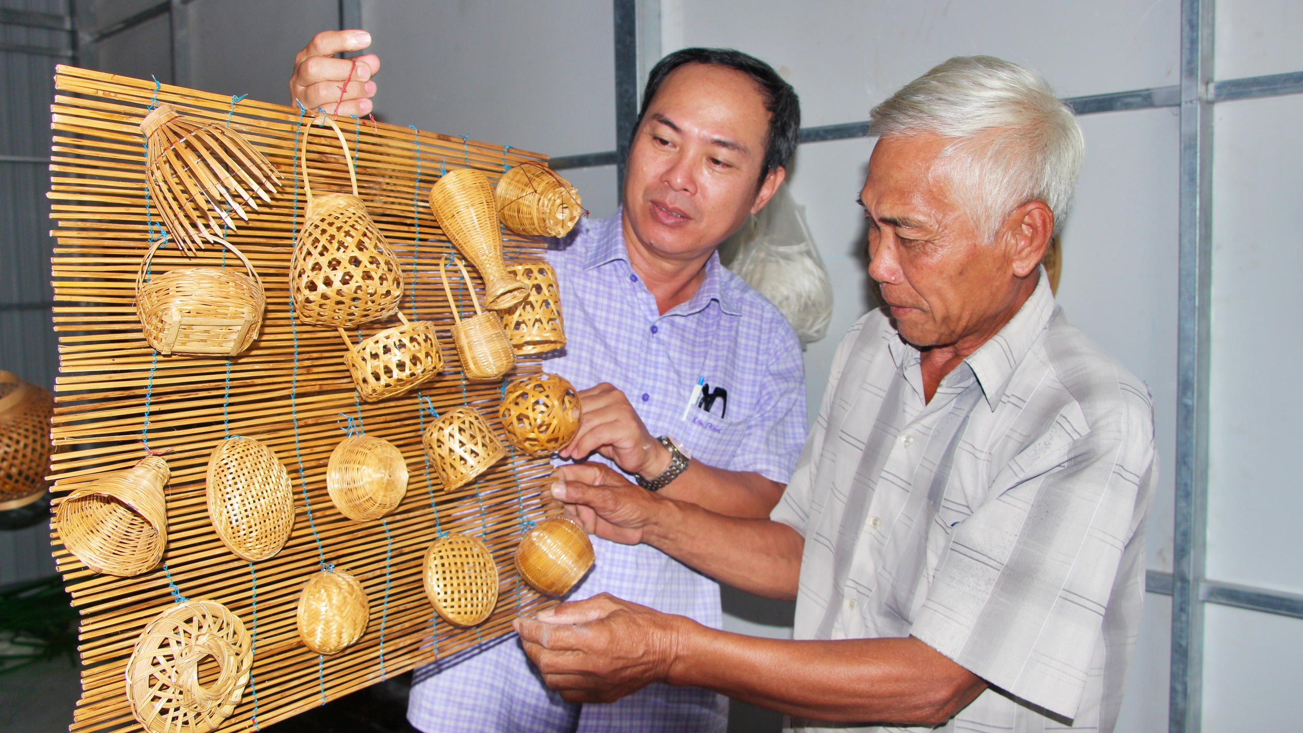 C&agrave; Mau: Hạ tầng giao th&ocirc;ng ph&aacute;t triển, diện mạo l&agrave;ng nghề truyền thống khởi sắc- Ảnh 3.