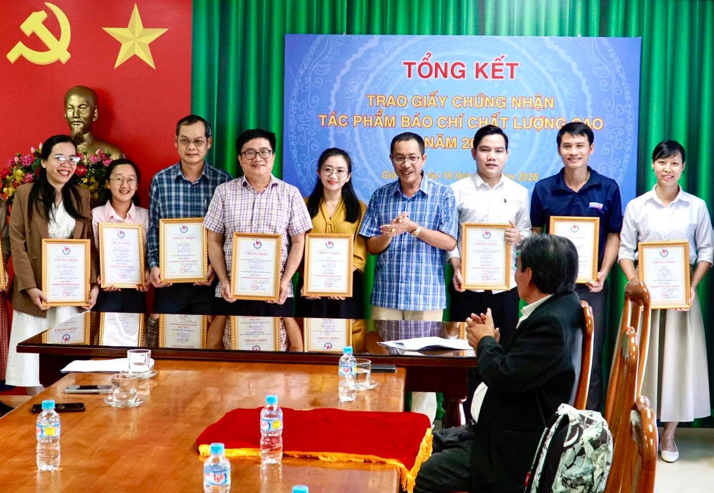 B&aacute;o X&acirc;y dựng c&oacute; 2 t&aacute;c phẩm được trao chứng nhận b&aacute;o ch&iacute; chất lượng cao tỉnh Gia Lai 2025- Ảnh 1.