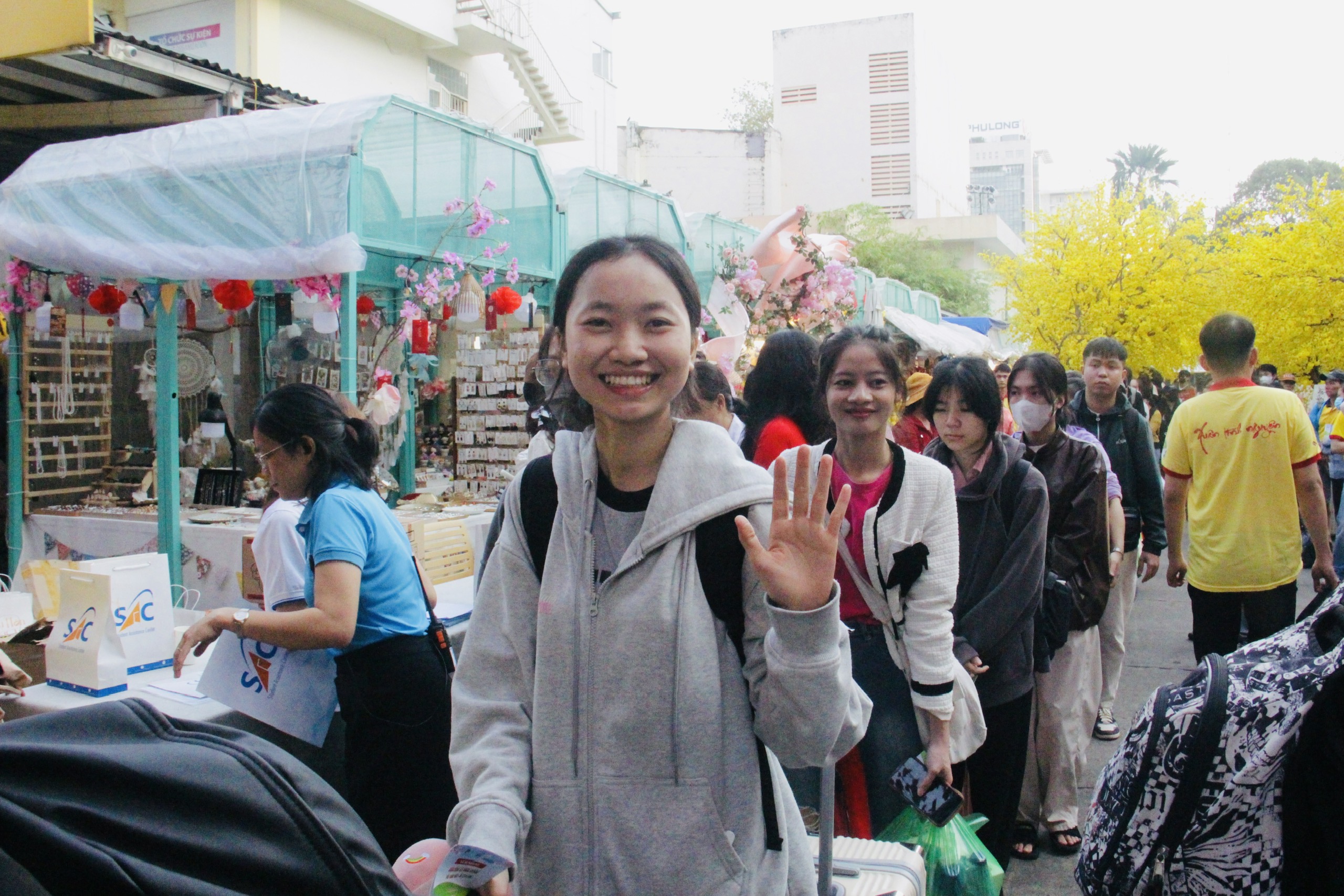 TP.HCM: 4.000 việc l&agrave;m, 1.500 v&eacute; xe, 700 suất qu&agrave; cho học sinh - sinh vi&ecirc;n dịp Tết- Ảnh 2.