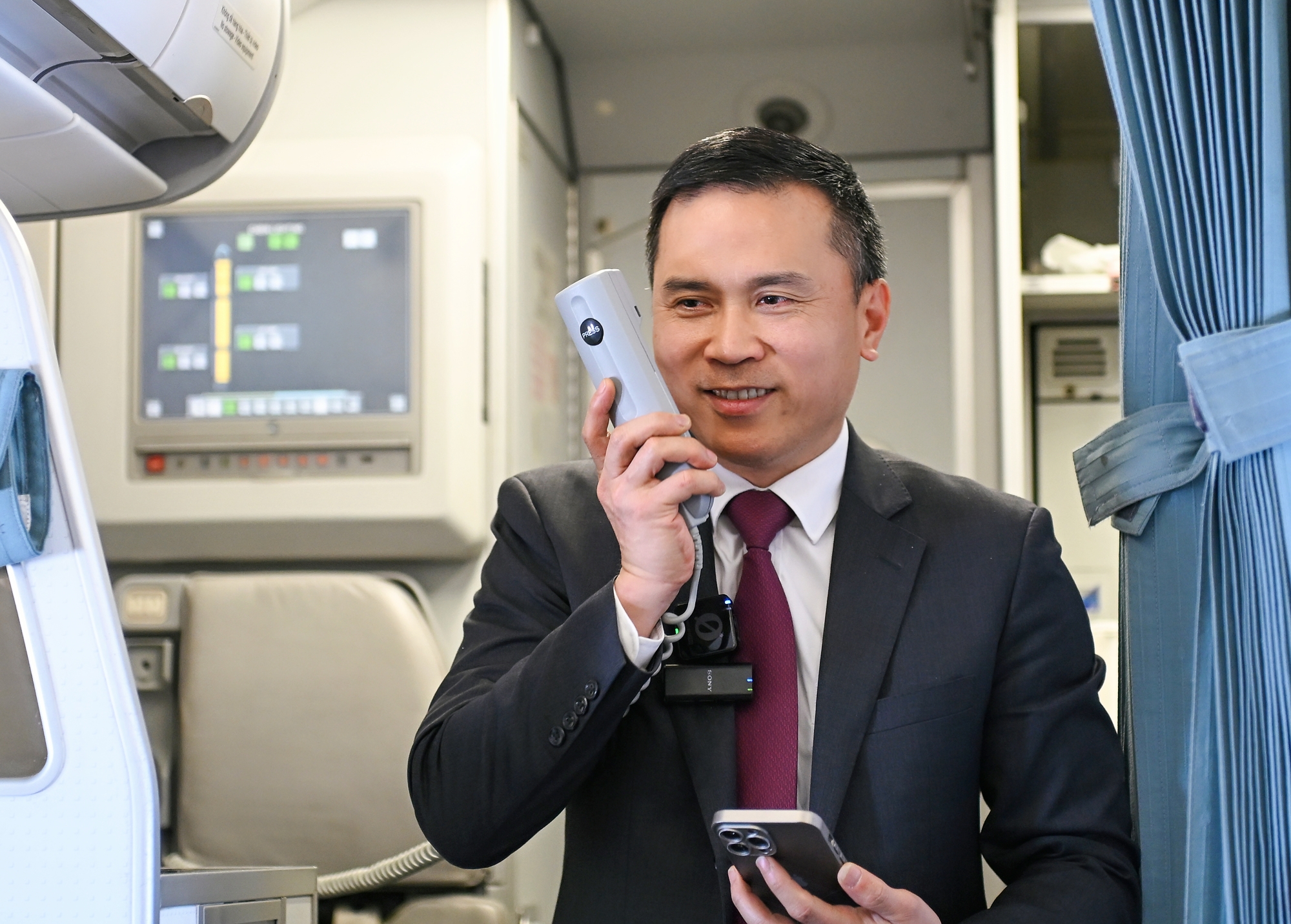 Chuyến bay đặc biệt lan tỏa th&ocirc;ng điệp &ldquo;Việt Nam hạnh ph&uacute;c&rdquo;- Ảnh 9.