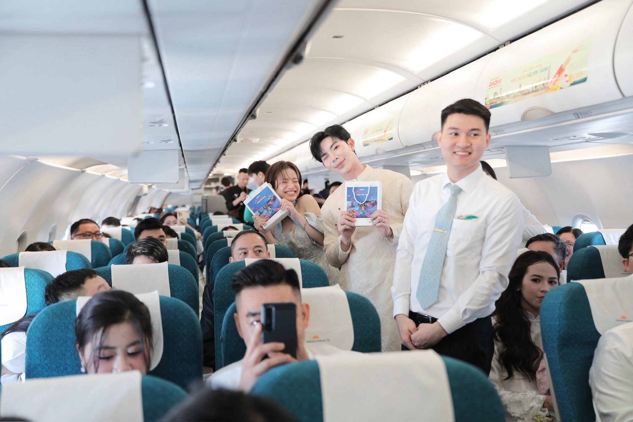 Chuyến bay đặc biệt lan tỏa th&ocirc;ng điệp &ldquo;Việt Nam hạnh ph&uacute;c&rdquo;- Ảnh 10.