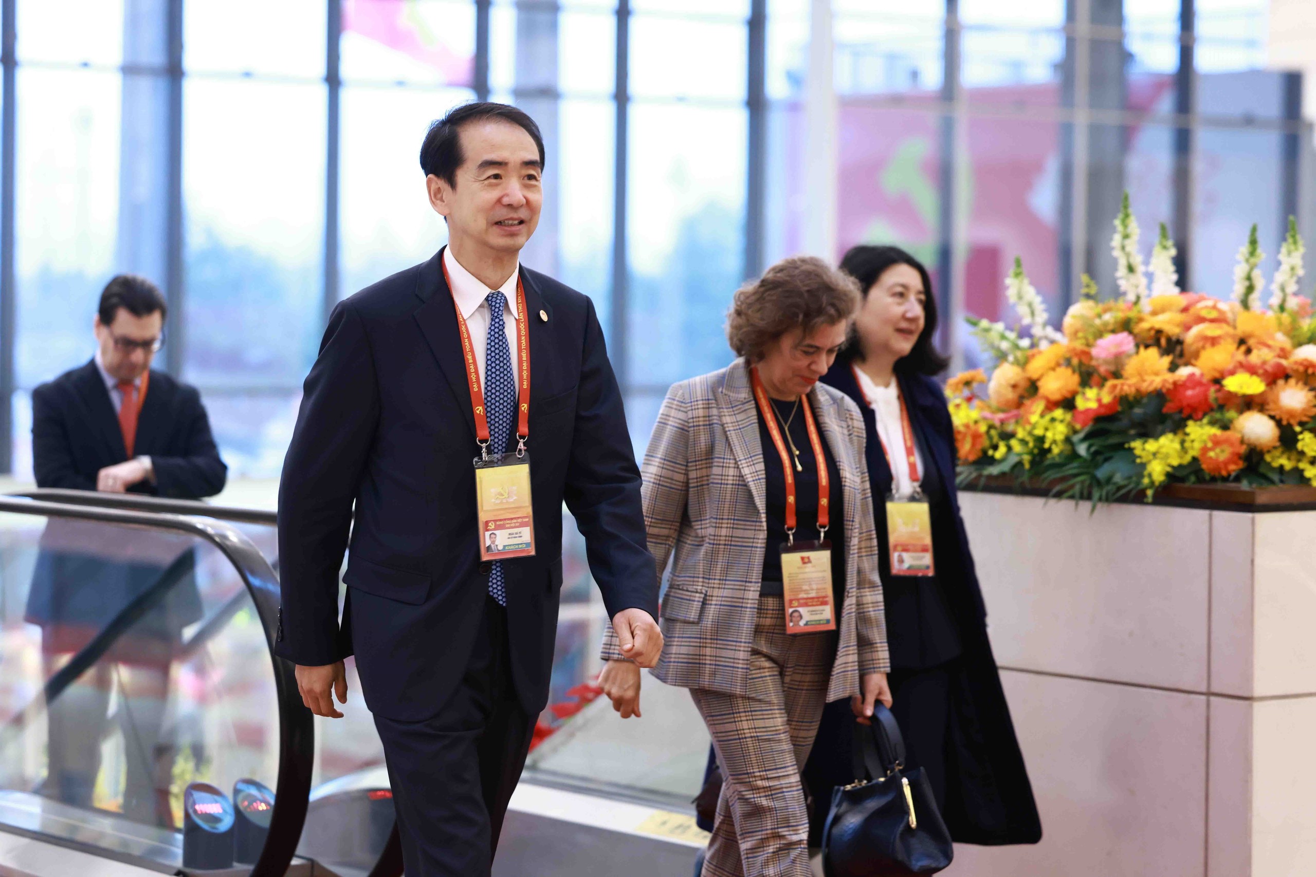 C&aacute;c đại biểu, kh&aacute;ch mời quốc tế đến dự phi&ecirc;n khai mạc trọng thể Đại hội XIV của Đảng- Ảnh 7.