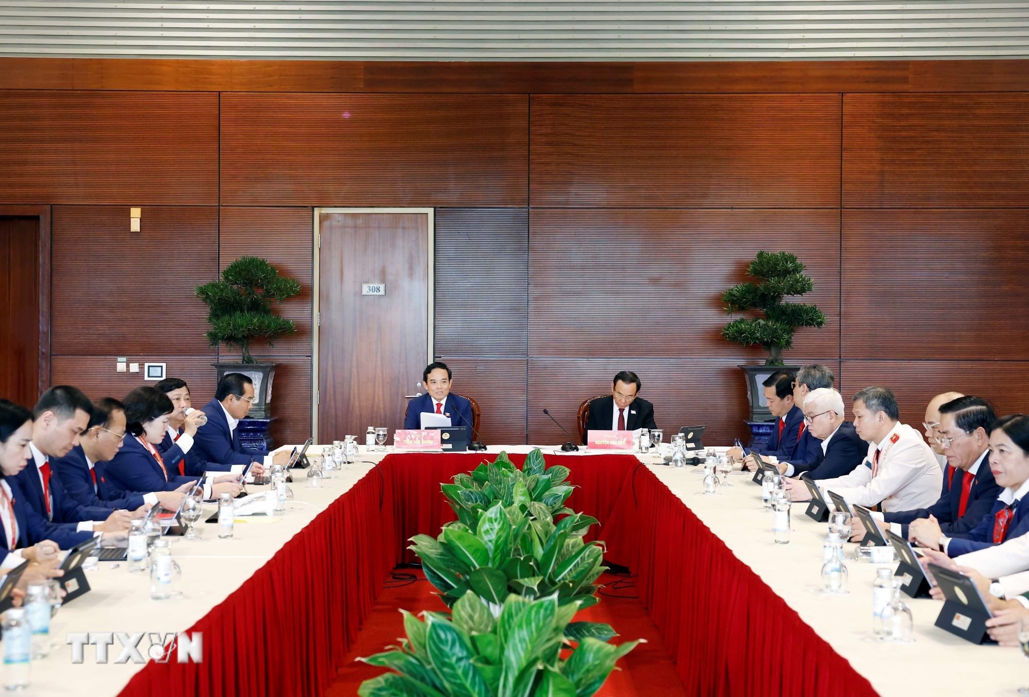 Đại hội XIV của Đảng: Kết tinh tr&iacute; tuệ, &yacute; ch&iacute; tự lực, tự cường của d&acirc;n tộc- Ảnh 3.