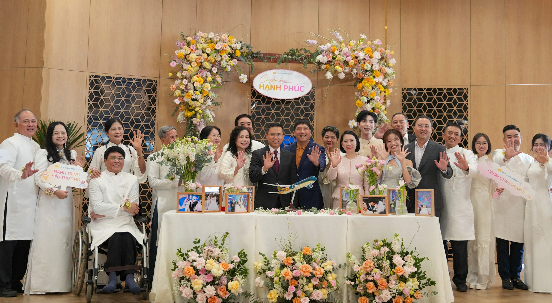 Chuyến bay đặc biệt lan tỏa th&ocirc;ng điệp &ldquo;Việt Nam hạnh ph&uacute;c&rdquo;- Ảnh 7.