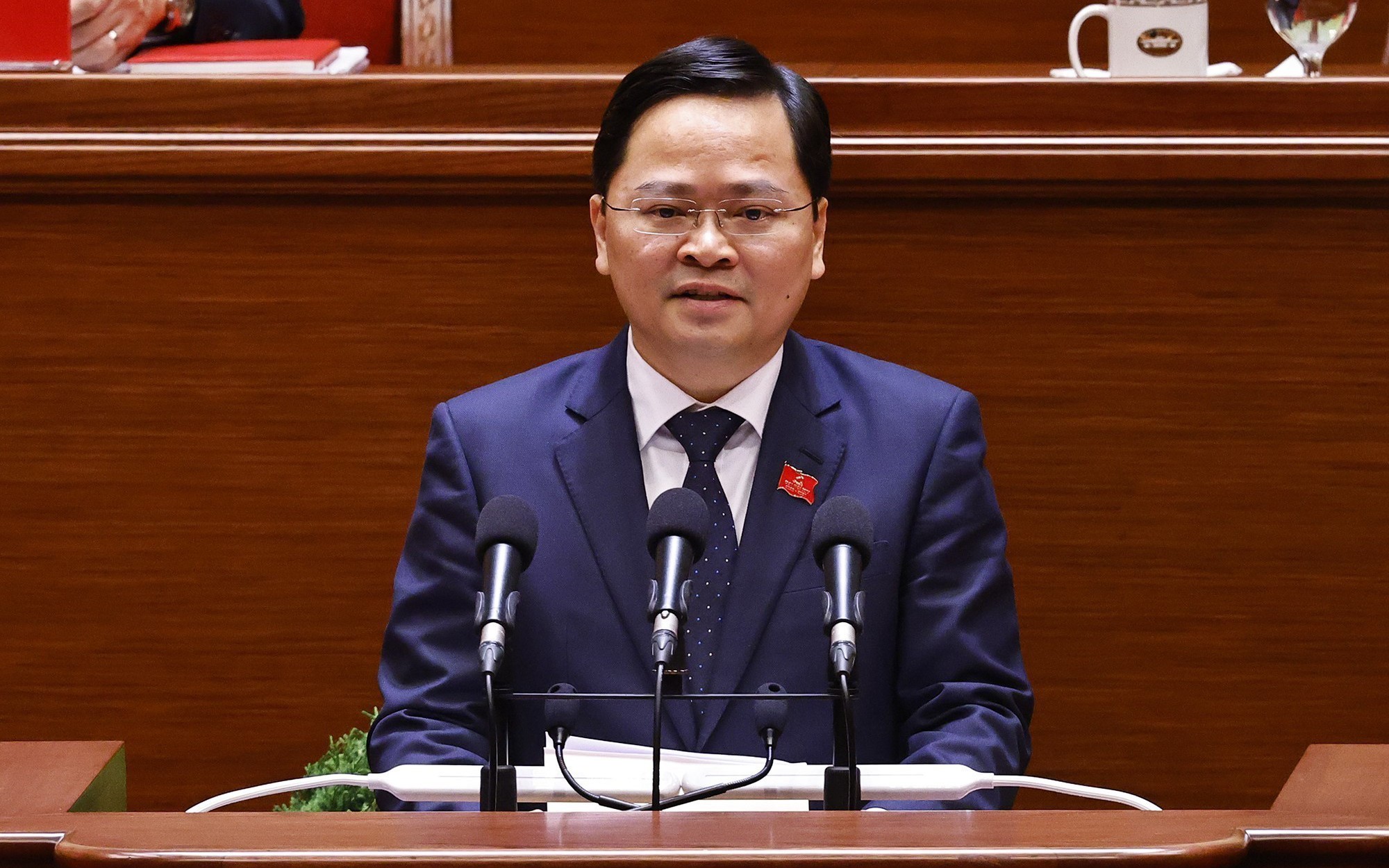 TP.HCM đặt kịch bản tăng trưởng trên 10%: Hai quý đầu năm phải đạt tối thiểu 10,3%- Ảnh 4. Ban Chính sách, chiến lược đề xuất 5 giải pháp để đạt mục tiêu tăng trưởng hai con số