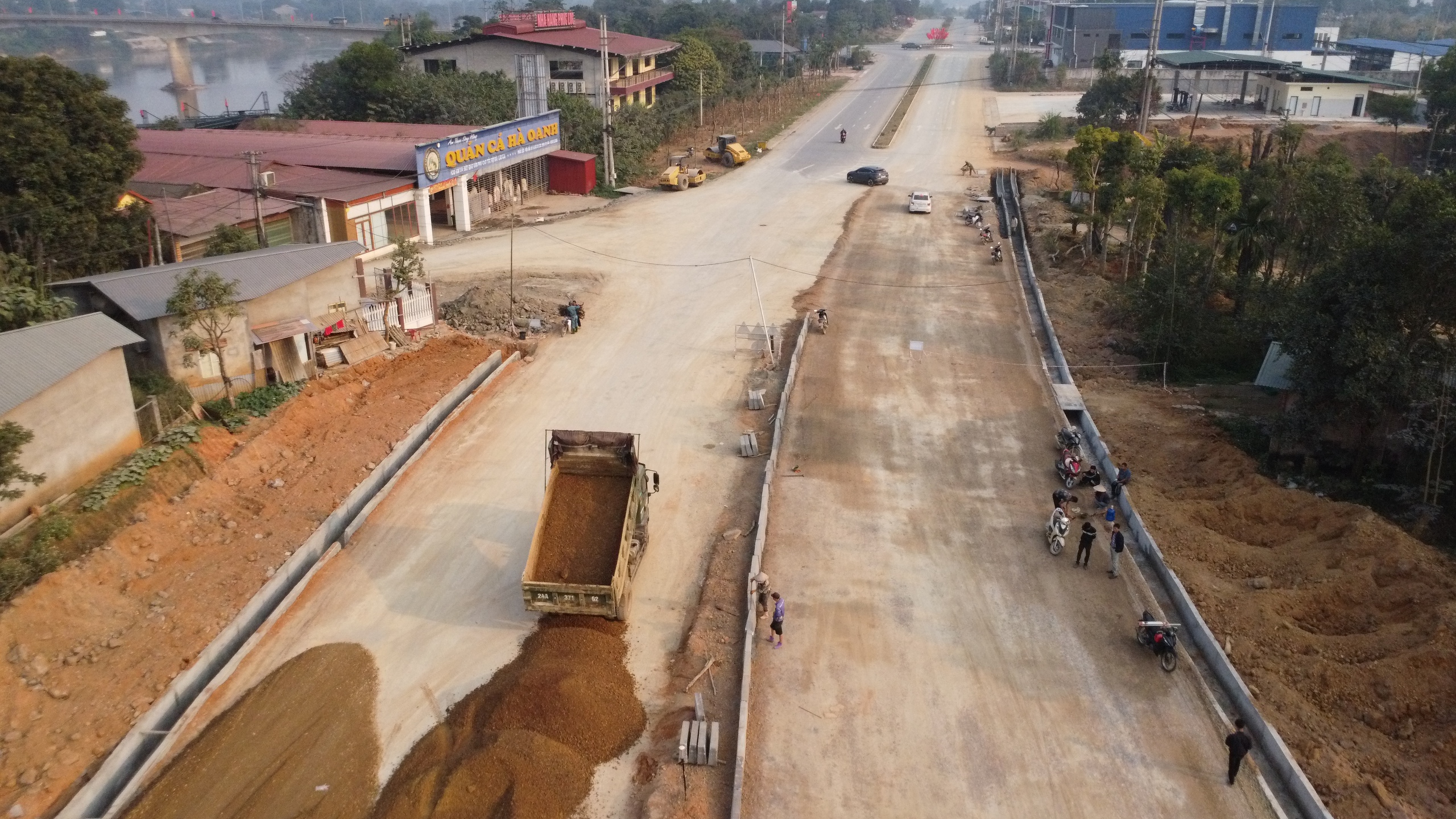 L&agrave;o Cai: Tăng ca, dồn lực ho&agrave;n thiện c&ocirc;ng tr&igrave;nh 500 tỷ đồng trước Tết Nguy&ecirc;n đ&aacute;n- Ảnh 7.