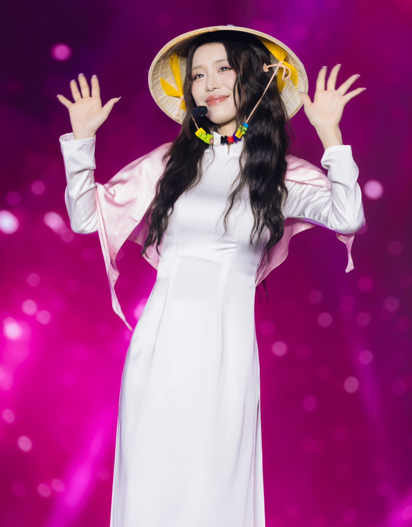 Ca sĩ Han Sara: Nghệ sĩ trẻ chỉ hát hay là chưa đủ- Ảnh 2. Ca sĩ Han Sara: Nghệ sĩ trẻ chỉ hát hay là chưa đủ- Ảnh 2.