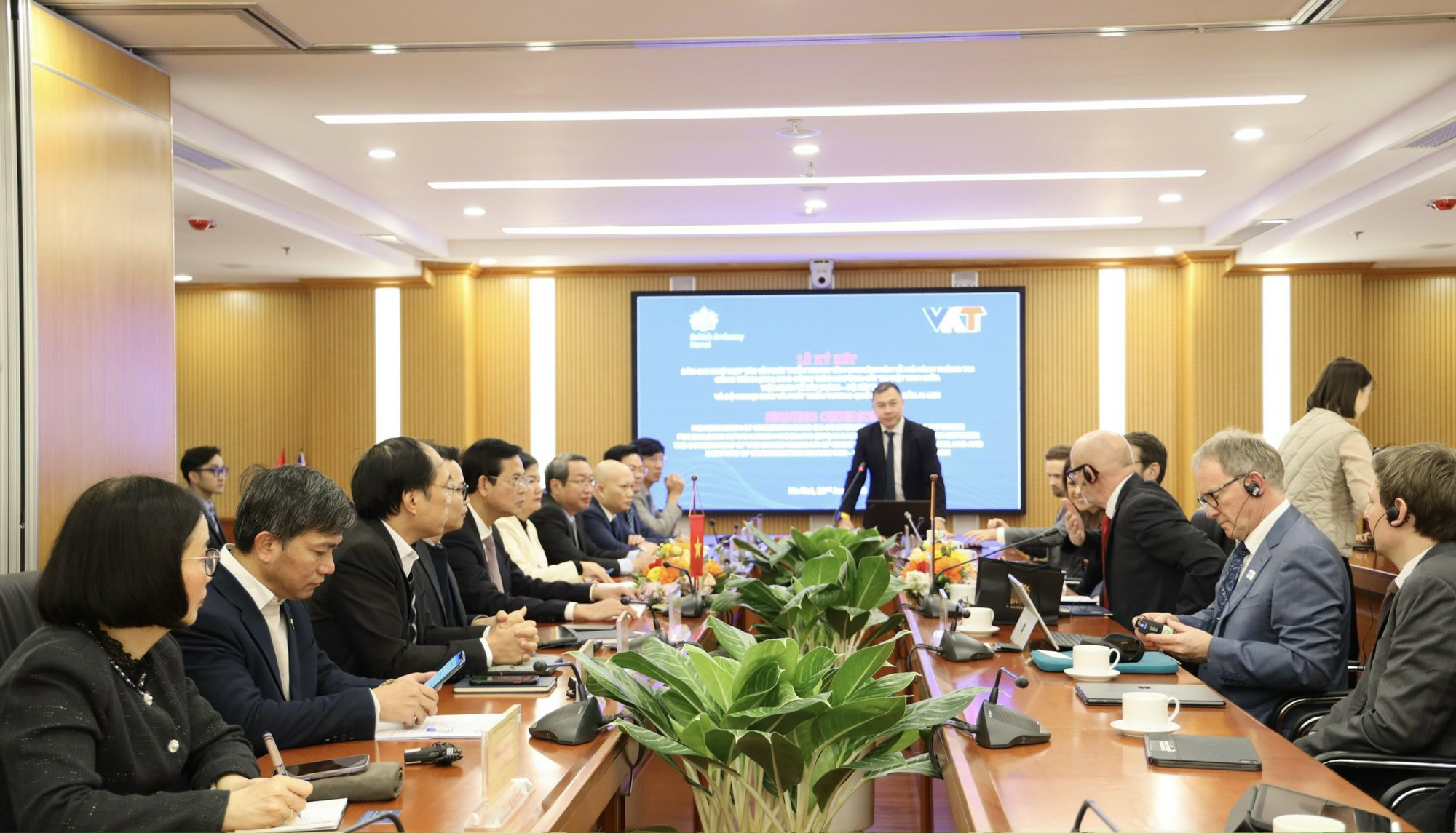 Viện Kinh tế x&acirc;y dựng k&yacute; kết hợp t&aacute;c, ph&aacute;t triển BIM cho dự &aacute;n đường sắt- Ảnh 4.