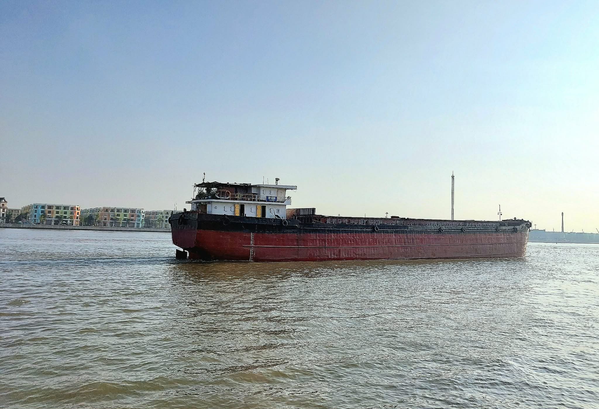 Dư địa lớn để vận tải thủy nội địa trở thành trụ cột logistics- Ảnh 1. Dư địa lớn để vận tải thủy nội địa trở thành trụ cột logistics- Ảnh 1.