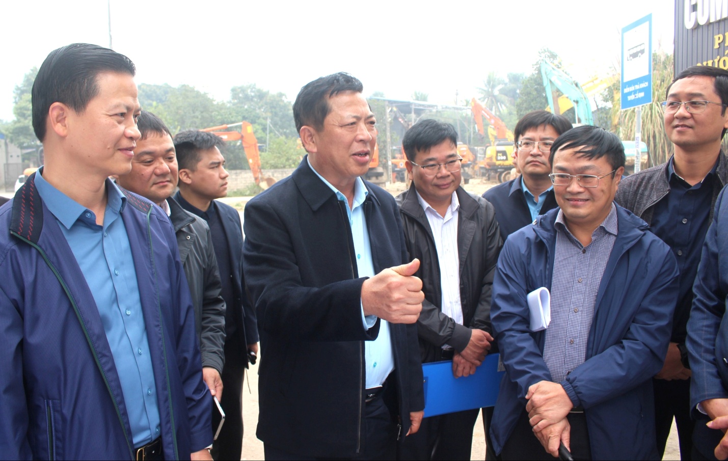 Minister Tran Hong Minh inspects Cho Moi&ndash;Bac Kan Expressway progress- Ảnh 1.