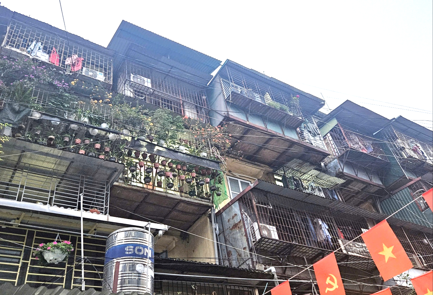 Gỡ nút thắt cải tạo chung cư cũ ở Hà Nội- Ảnh 2. Gỡ nút thắt cải tạo chung cư cũ ở Hà Nội- Ảnh 2.