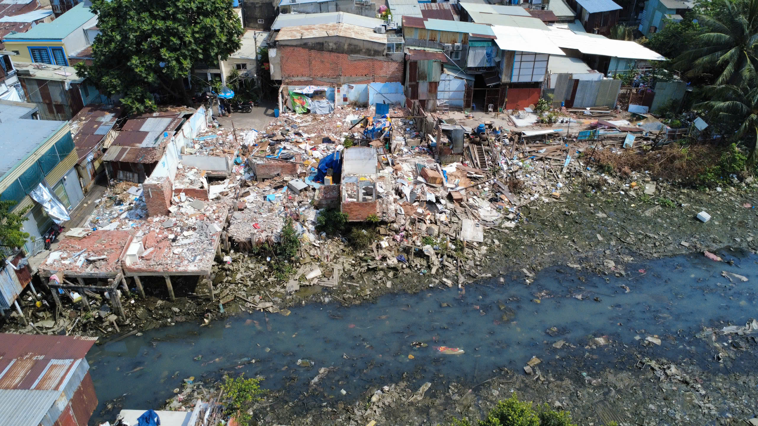 Dọn nhà đón cái Tết cuối cùng bên dòng rạch Xuyên Tâm ô nhiễm sắp được cải tạo- Ảnh 2.