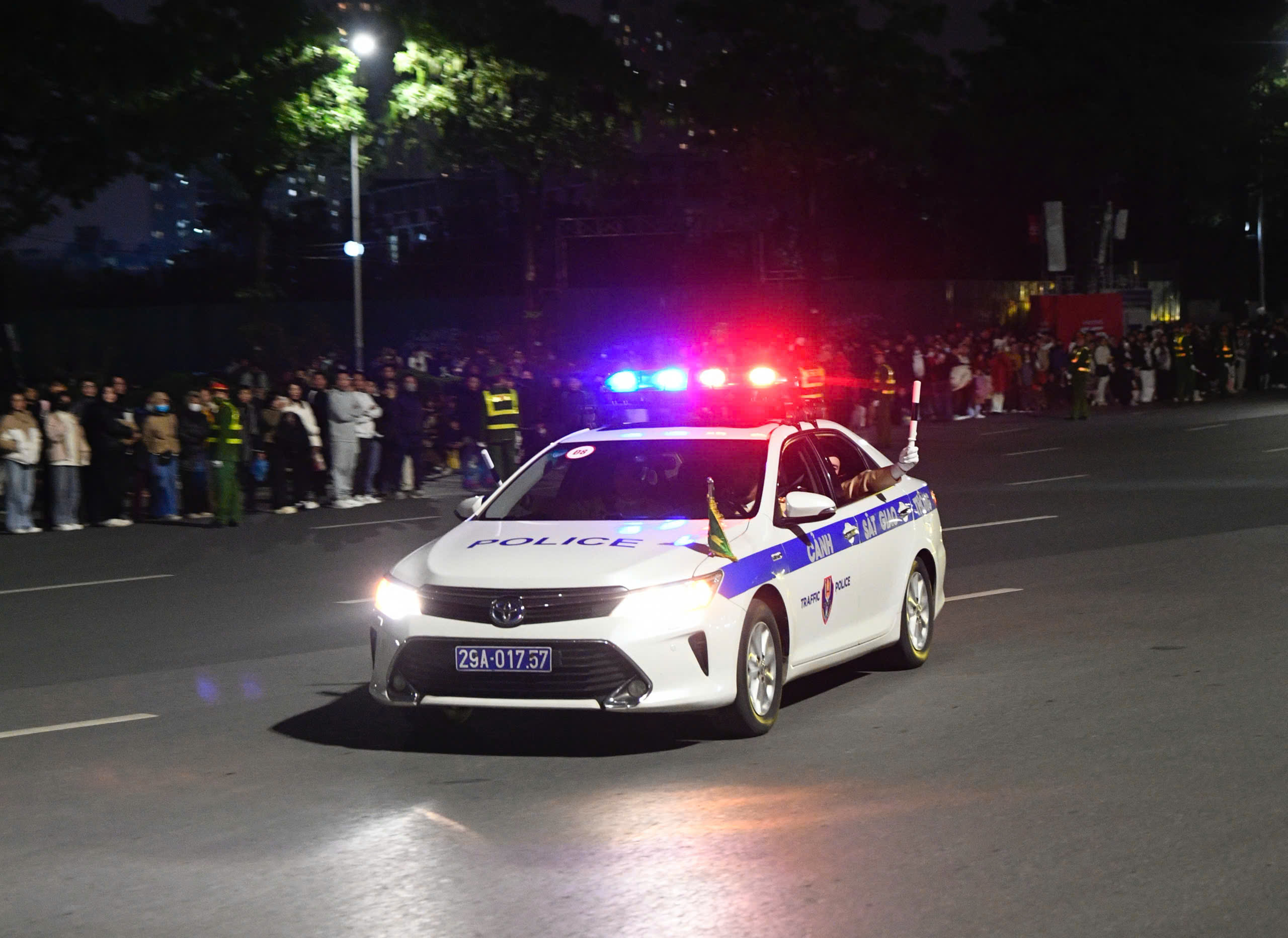 M&atilde;n nh&atilde;n chương tr&igrave;nh nghệ thuật, ph&aacute;o hoa ch&agrave;o mừng th&agrave;nh c&ocirc;ng Đại hội XIV của Đảng- Ảnh 10.