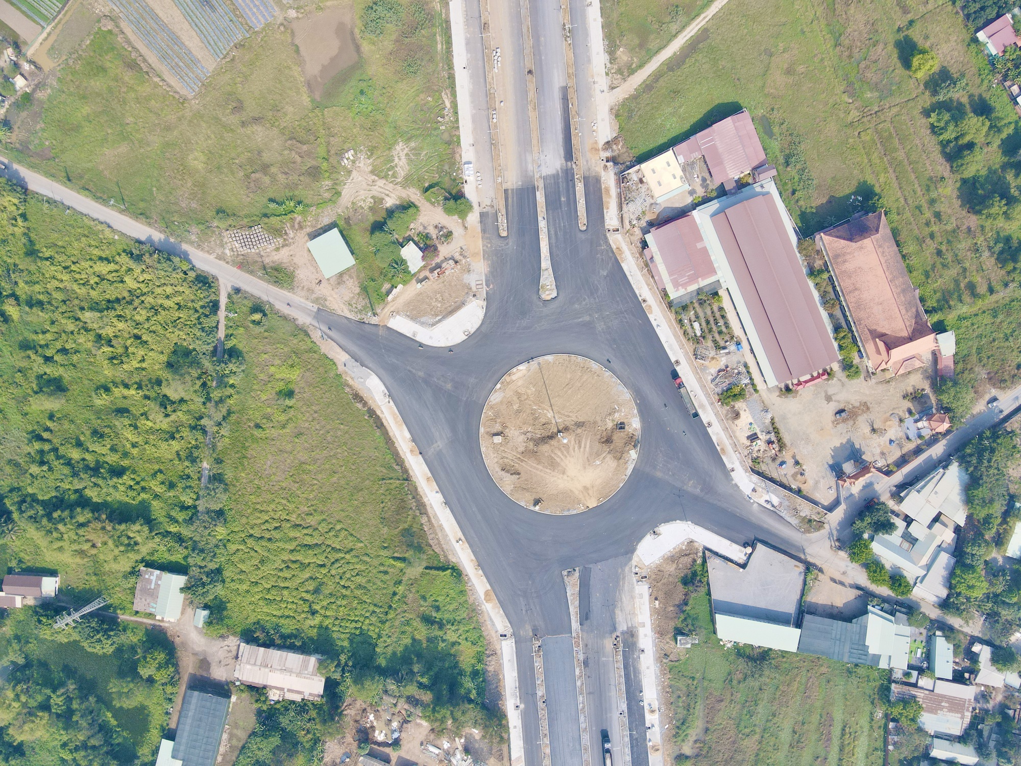 Đồng Nai: Thảm những mét nhựa đầu tiên trên cầu Thống Nhất- Ảnh 13. Đồng Nai: Thảm những mét nhựa đầu tiên trên cầu Thống Nhất- Ảnh 13.