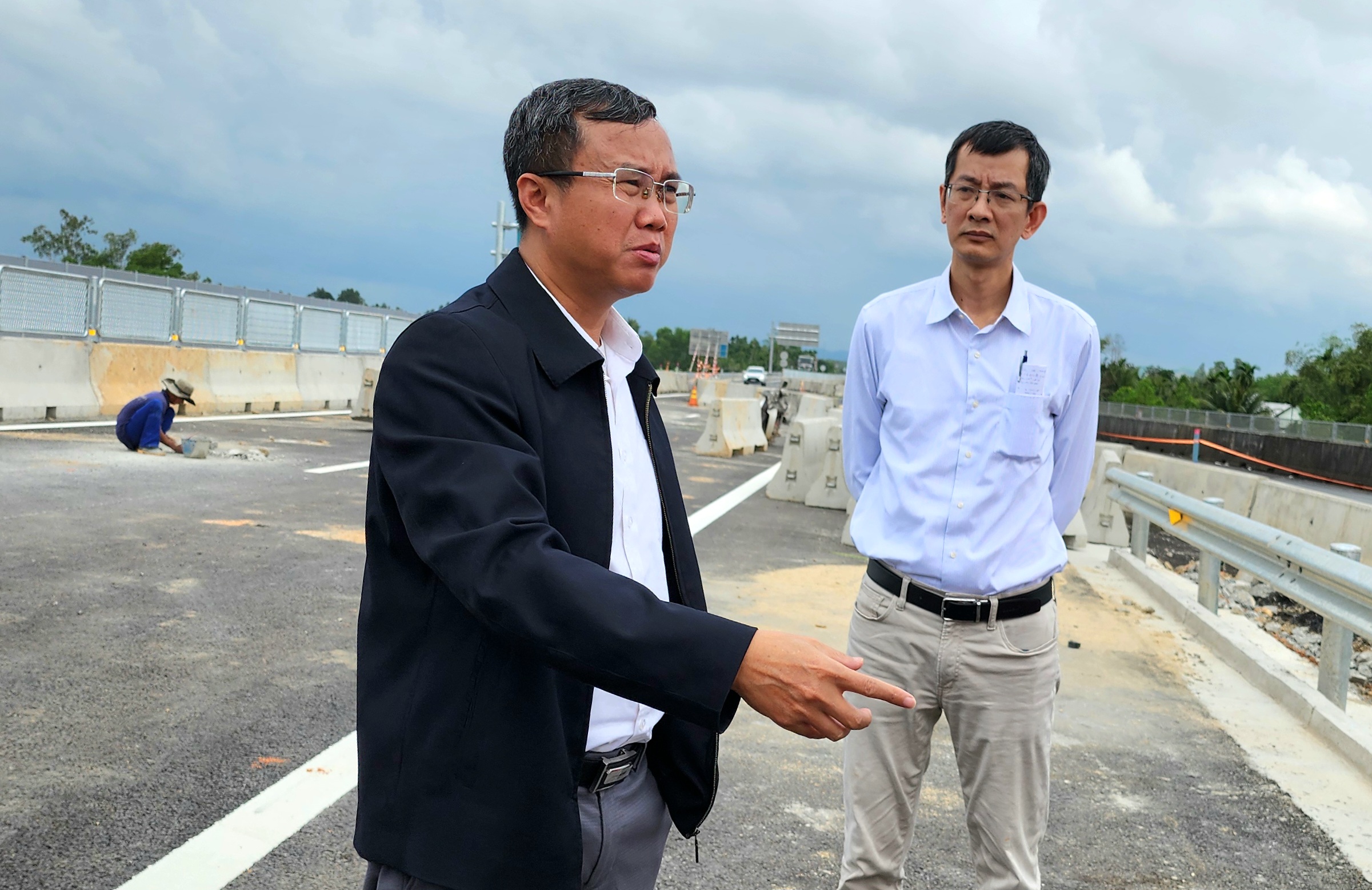 Cận cảnh điểm đấu nối cao tốc Quảng Ngãi - Hoài Nhơn vào cao tốc Đà Nẵng - Quảng Ngãi- Ảnh 11. Cận cảnh điểm đấu nối cao tốc Quảng Ngãi - Hoài Nhơn vào cao tốc Đà Nẵng - Quảng Ngãi- Ảnh 11.