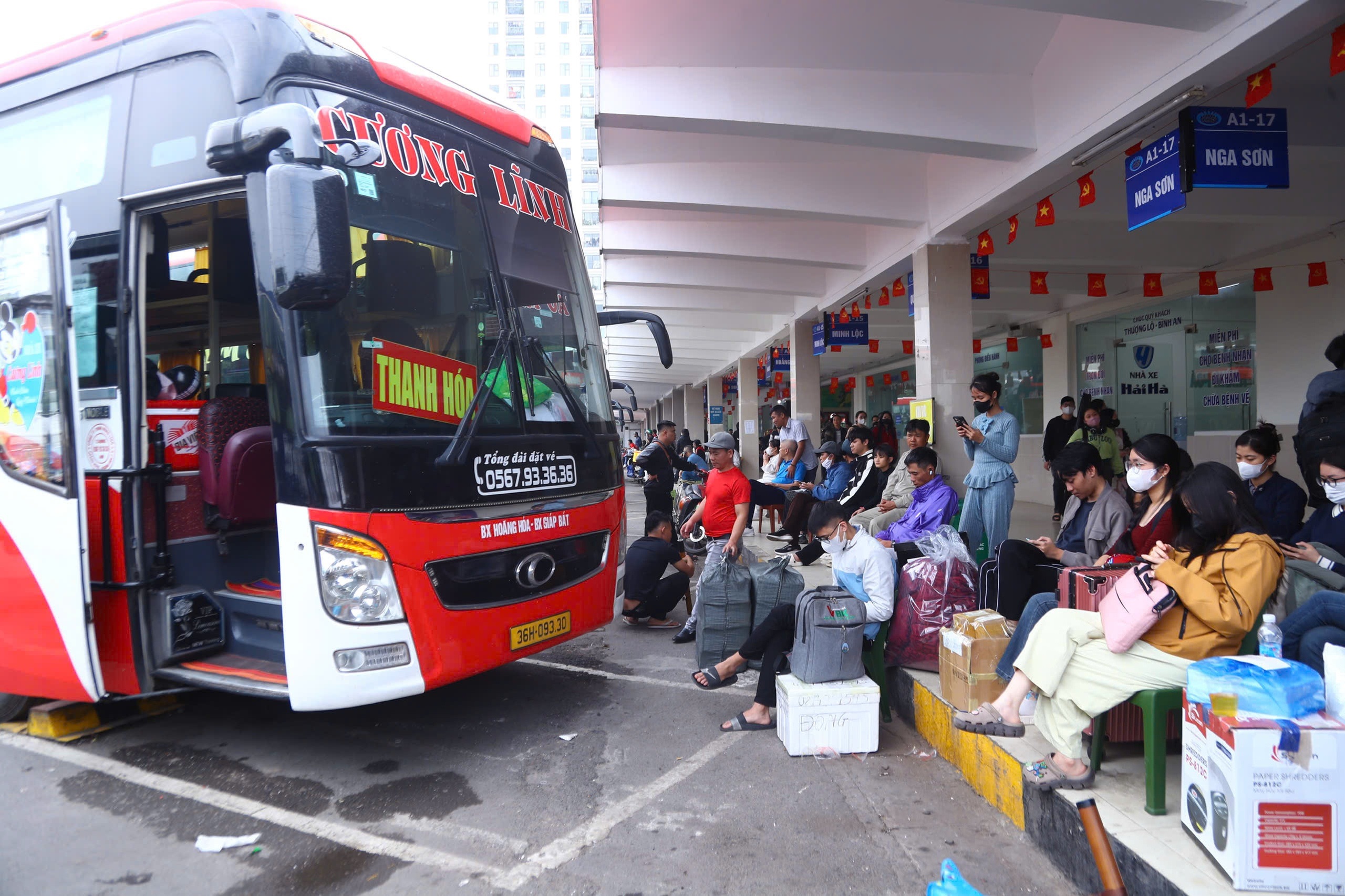 V&eacute; m&aacute;y bay, t&agrave;u xe Tết c&ograve;n hay hết?- Ảnh 3.