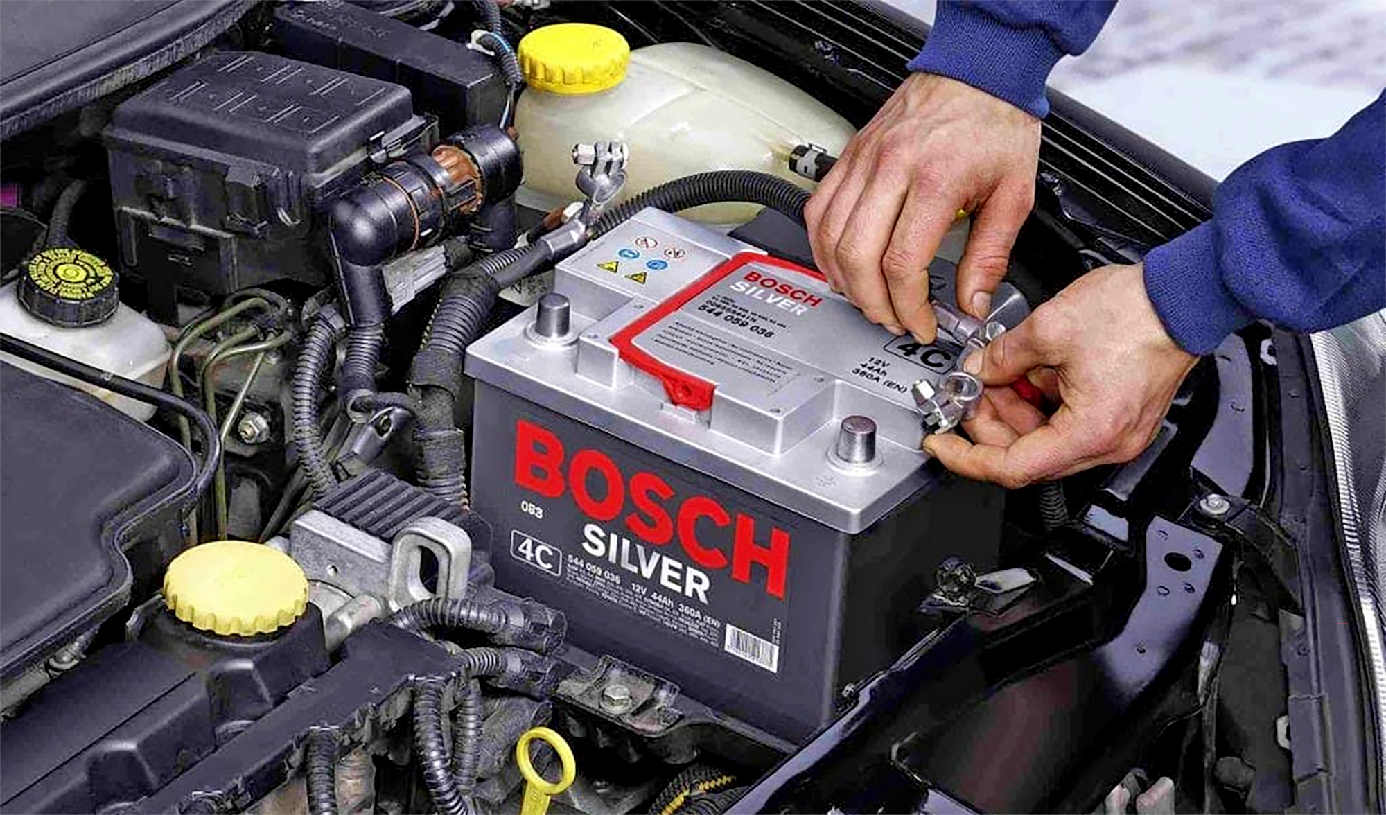Làm gì để kéo dài tuổi thọ ắc-quy ô tô?- Ảnh 1.