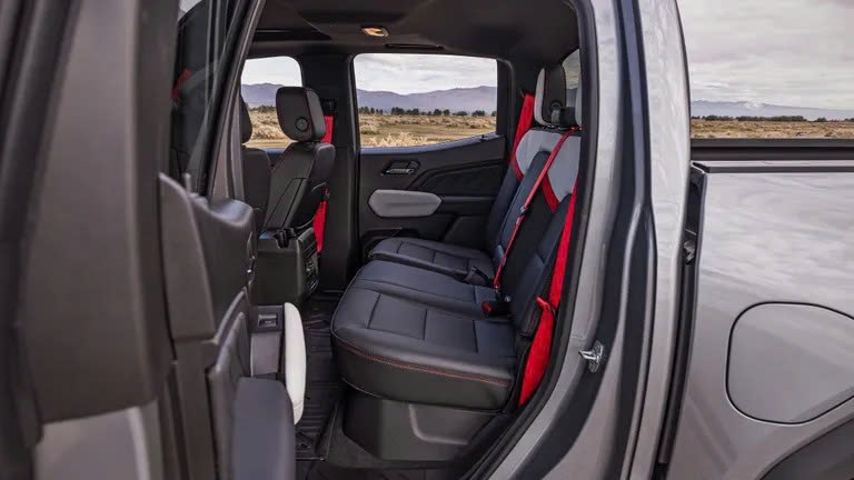 GMC Canyon AT4X 2026 được đánh giá cao dù không còn mới mẻ- Ảnh 4.