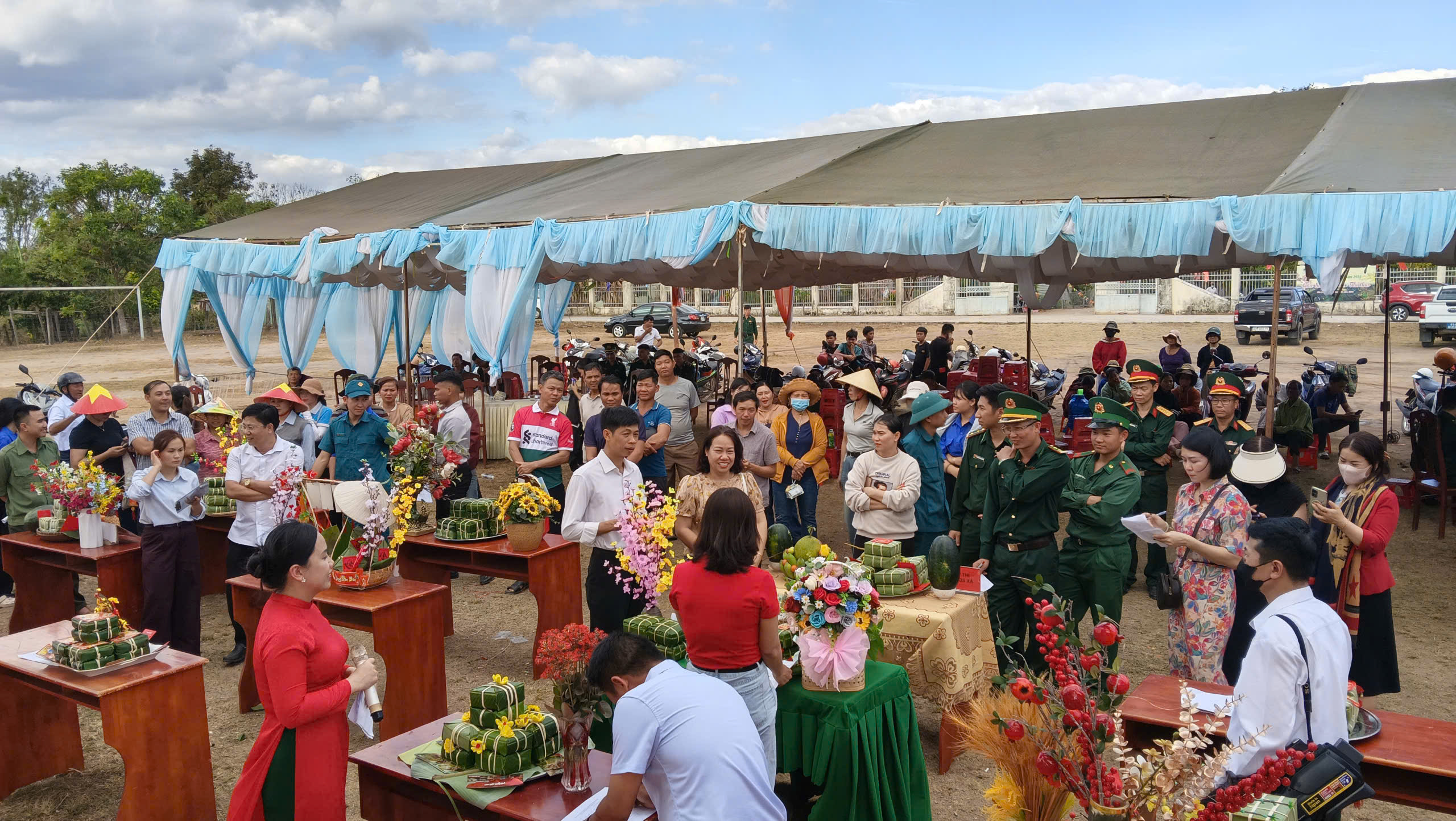 Gia Lai: Ấm &aacute;p t&igrave;nh qu&acirc;n d&acirc;n "Xu&acirc;n Bi&ecirc;n ph&ograve;ng - Ấm l&ograve;ng d&acirc;n bản"- Ảnh 2.