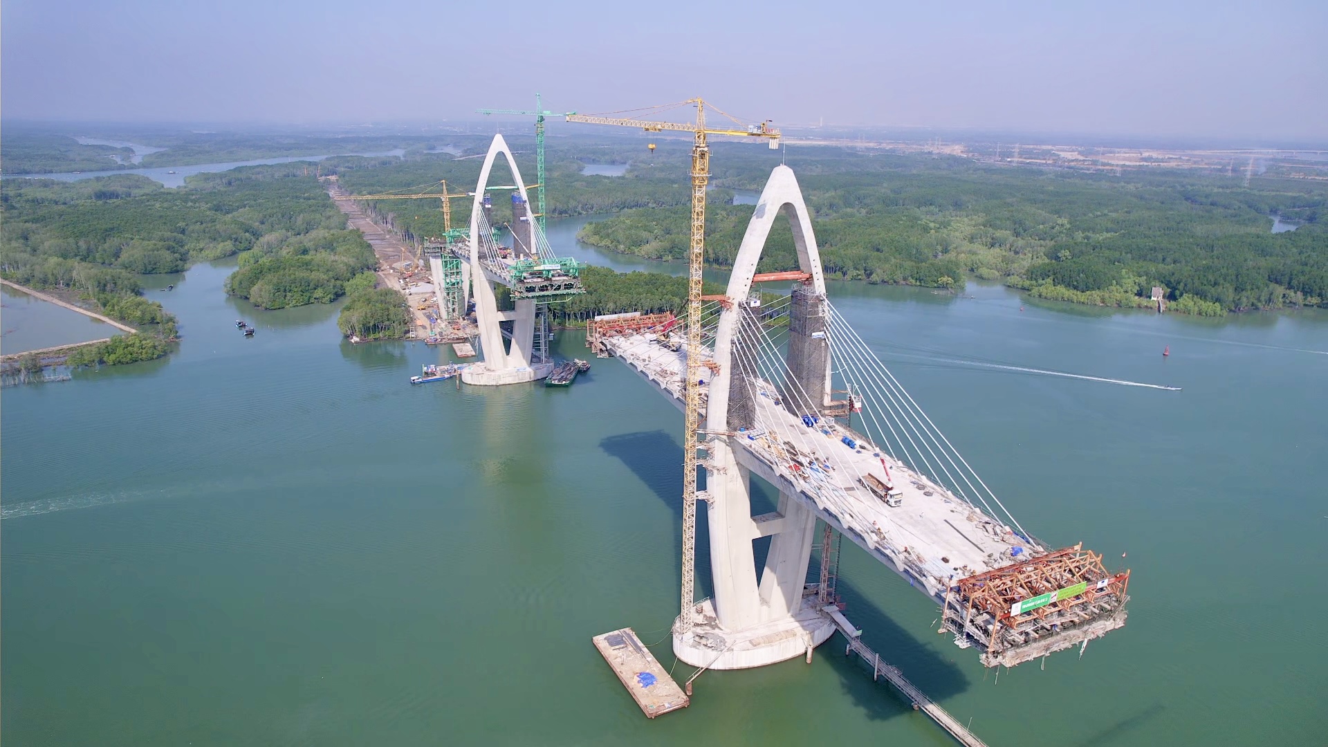 Cầu Phước An c&oacute; nhịp ch&iacute;nh d&agrave;i nhất Đ&ocirc;ng Nam &Aacute;: Th&aacute;ng 6 hợp long bi&ecirc;n, sớm hơn kế hoạch- Ảnh 12.