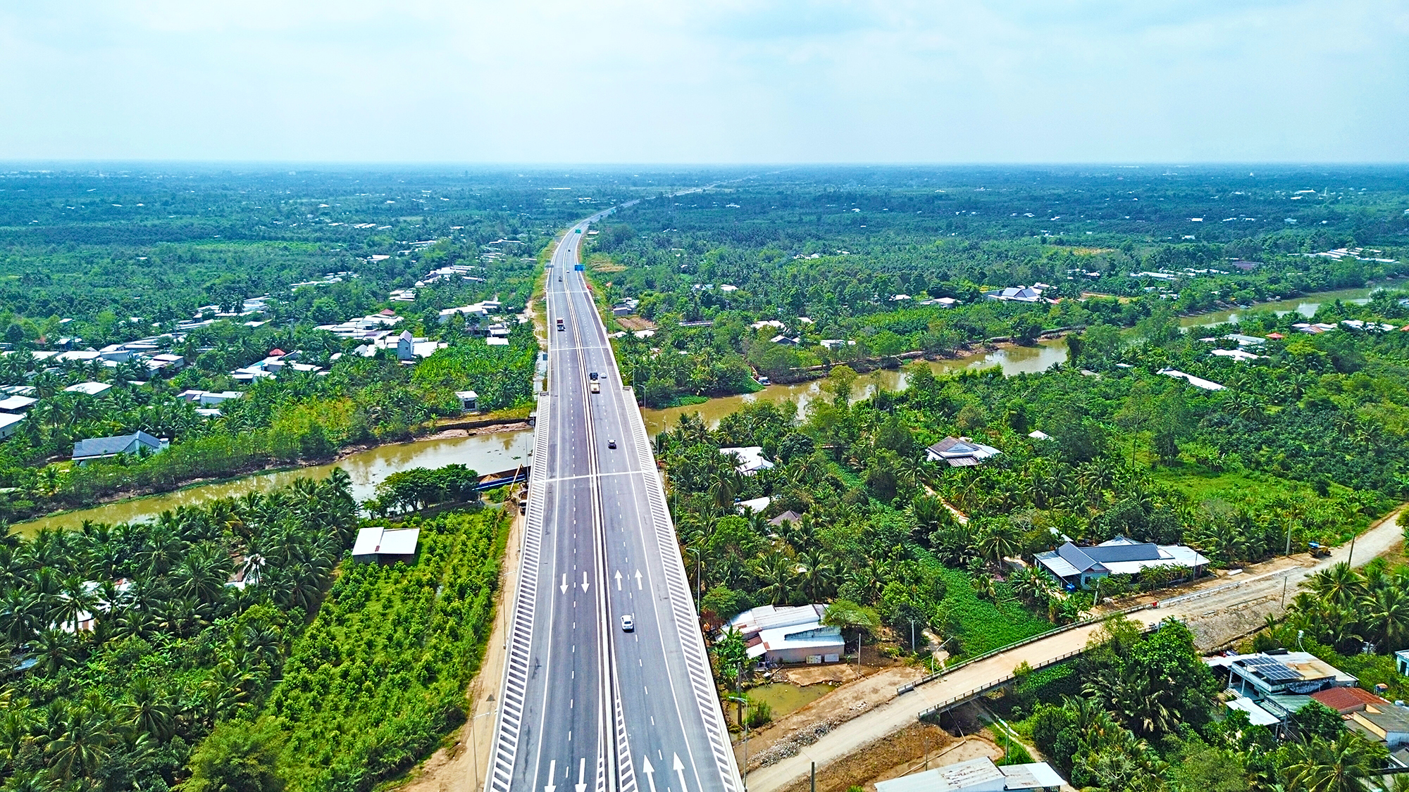 Tết n&agrave;y đi lại nhanh hơn nhờ cao tốc- Ảnh 4.