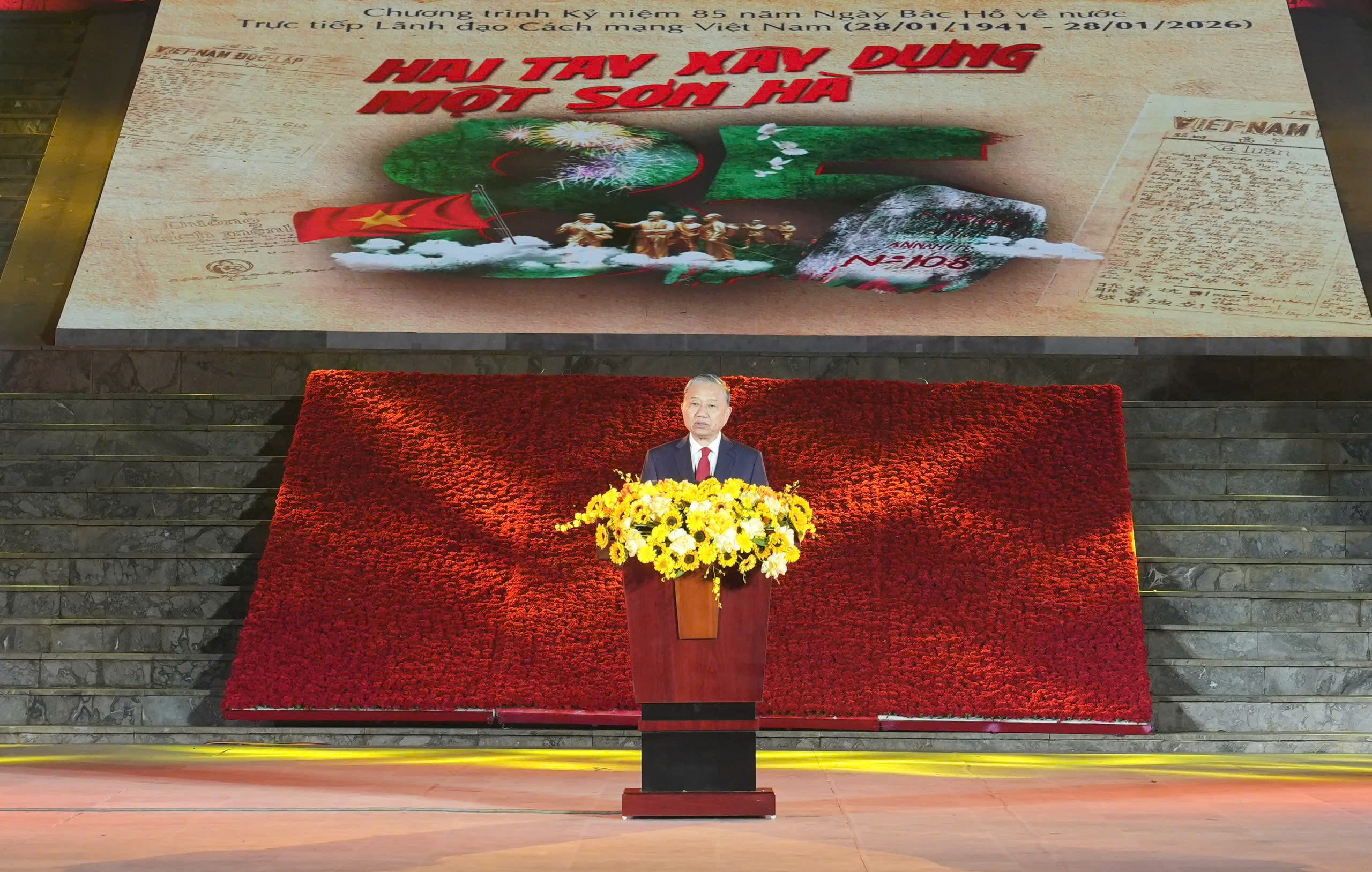 Tổng B&iacute; thư T&ocirc; L&acirc;m dự chương tr&igrave;nh kỷ niệm 85 năm Ng&agrave;y B&aacute;c Hồ về nước- Ảnh 1.