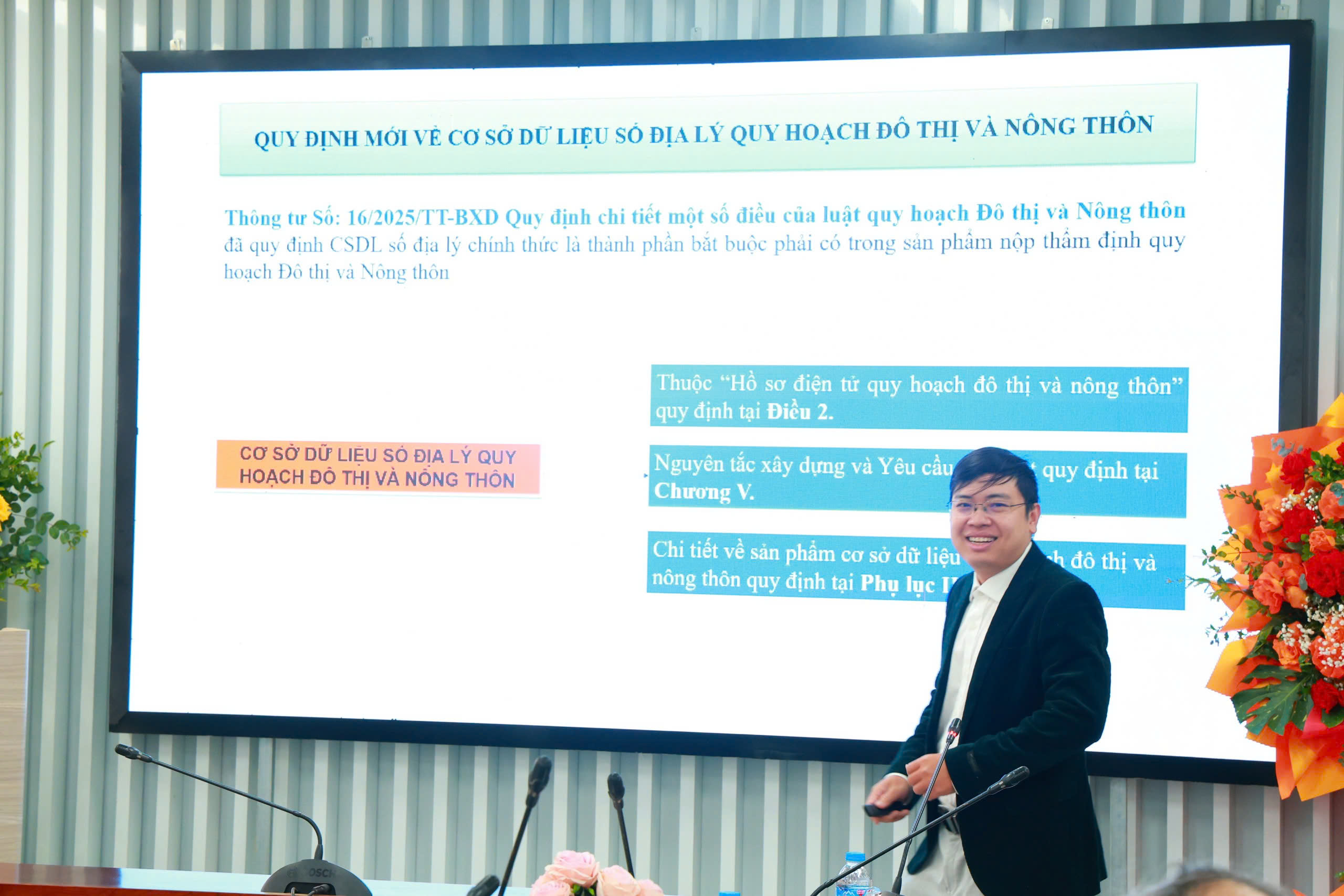 Không thể quản lý đô thị hiện đại bằng dữ liệu rời rạc và bản vẽ giấy- Ảnh 1. Không thể quản lý đô thị hiện đại bằng dữ liệu rời rạc và bản vẽ giấy- Ảnh 1.